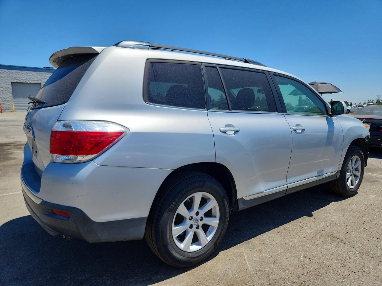 2012 Toyota Highlander Base Серебряный vin: 5TDZK3EH9CS064251