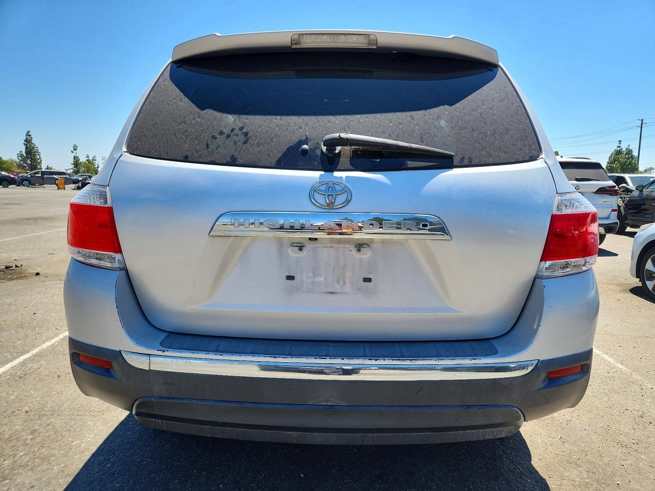 2012 Toyota Highlander Base Серебряный vin: 5TDZK3EH9CS064251
