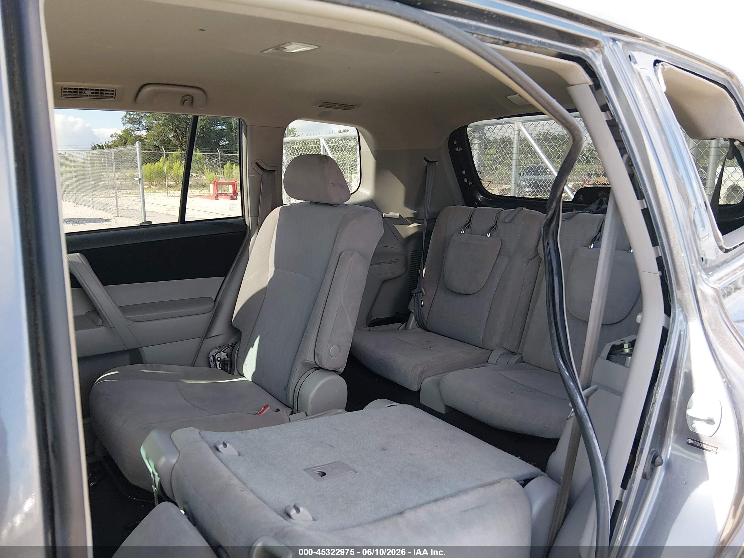 2012 Toyota Highlander Base V6 Gray vin: 5TDZK3EH9CS067943