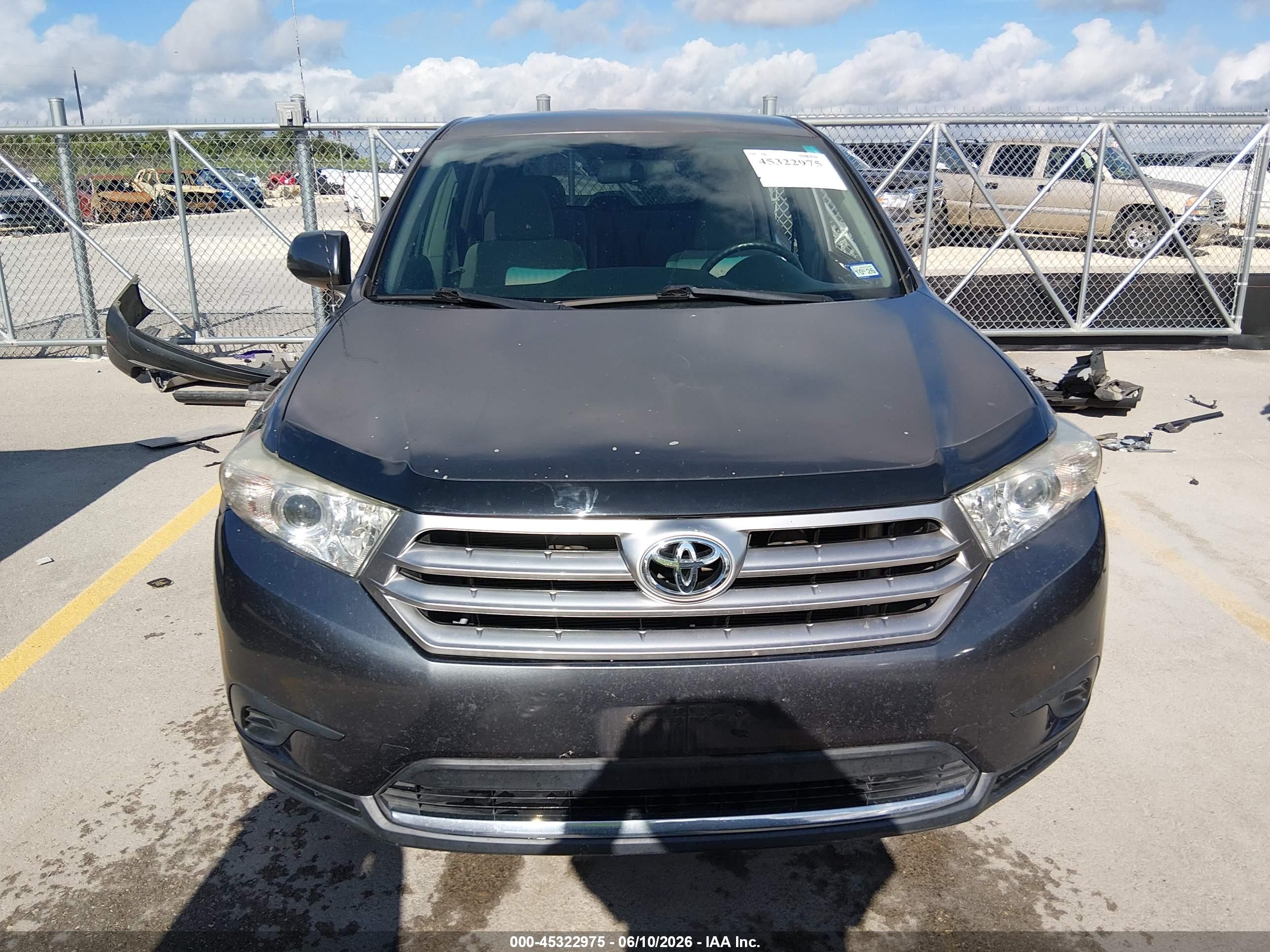 2012 Toyota Highlander Base V6 Gray vin: 5TDZK3EH9CS067943