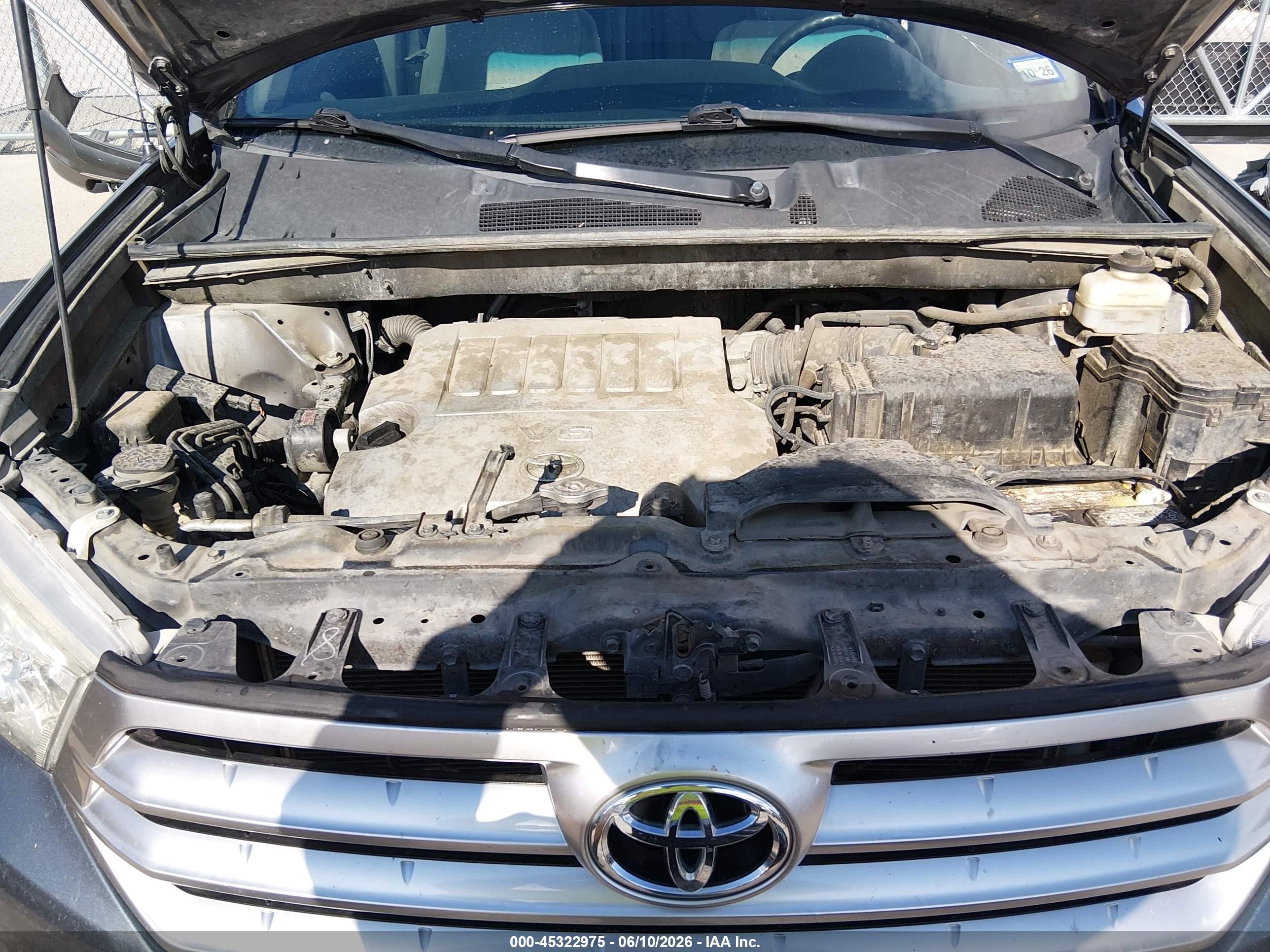 2012 Toyota Highlander Base V6 Gray vin: 5TDZK3EH9CS067943