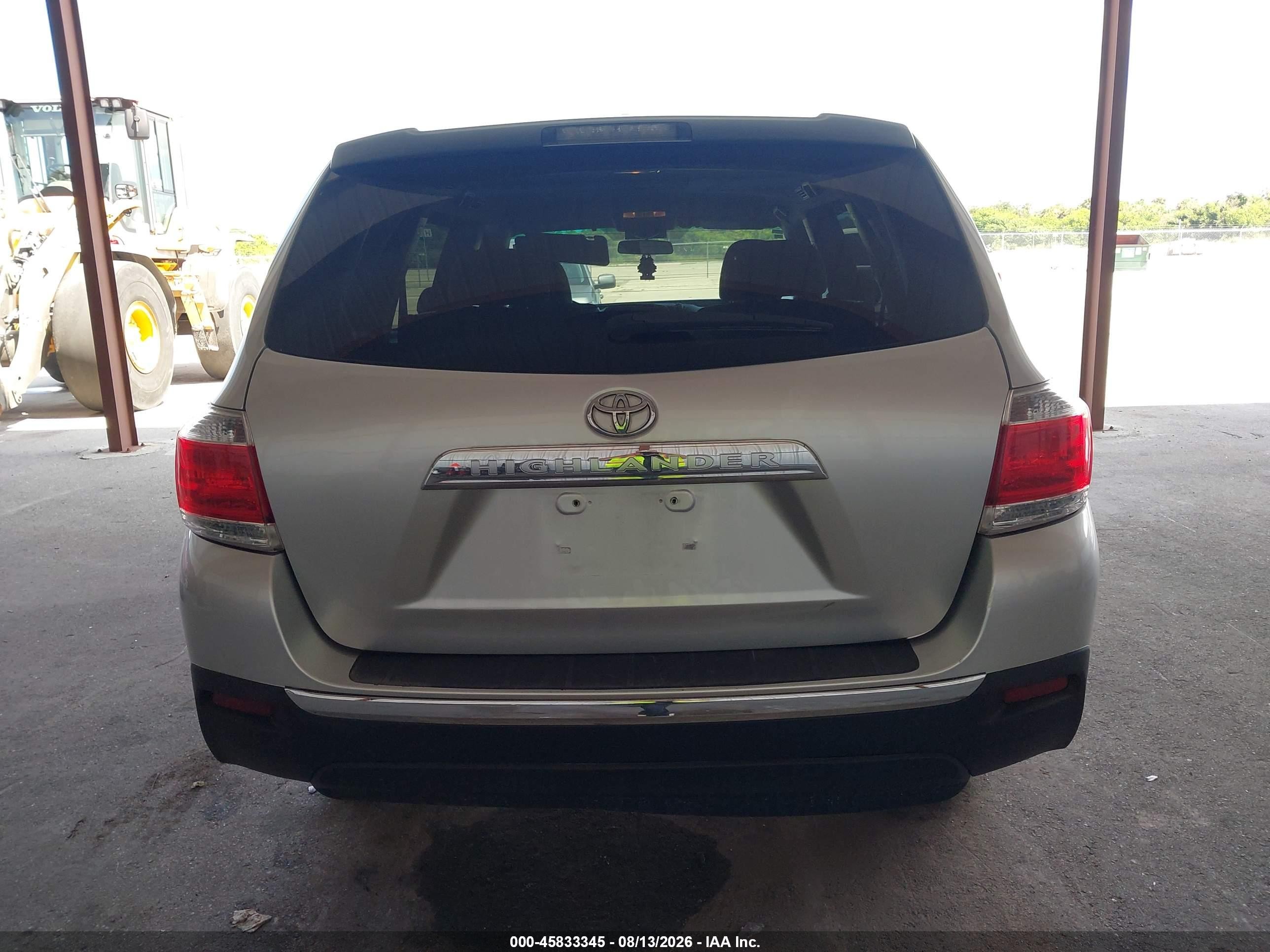 2012 Toyota Highlander Base V6 Серебряный vin: 5TDZK3EH9CS073483