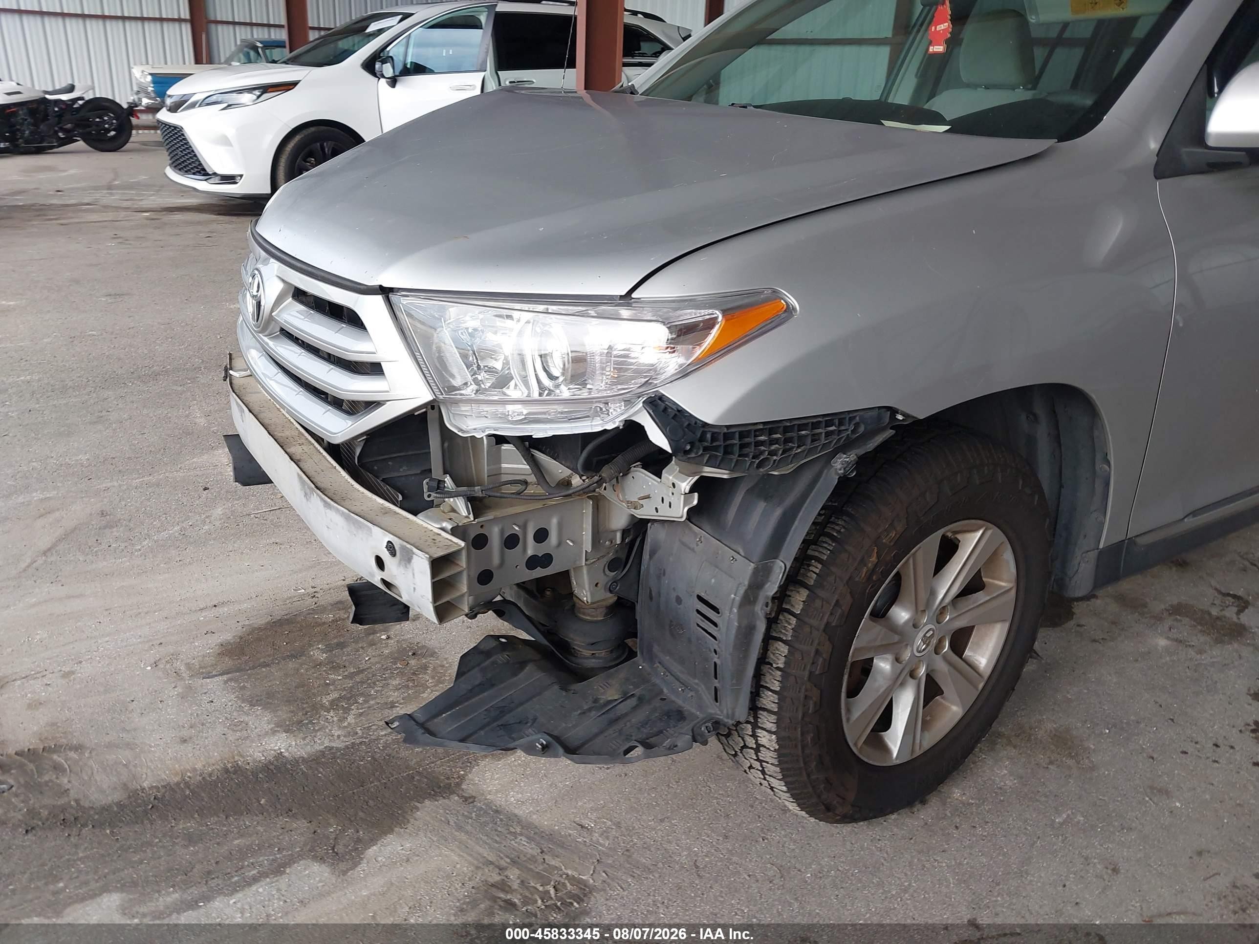 2012 Toyota Highlander Base V6 Серебряный vin: 5TDZK3EH9CS073483