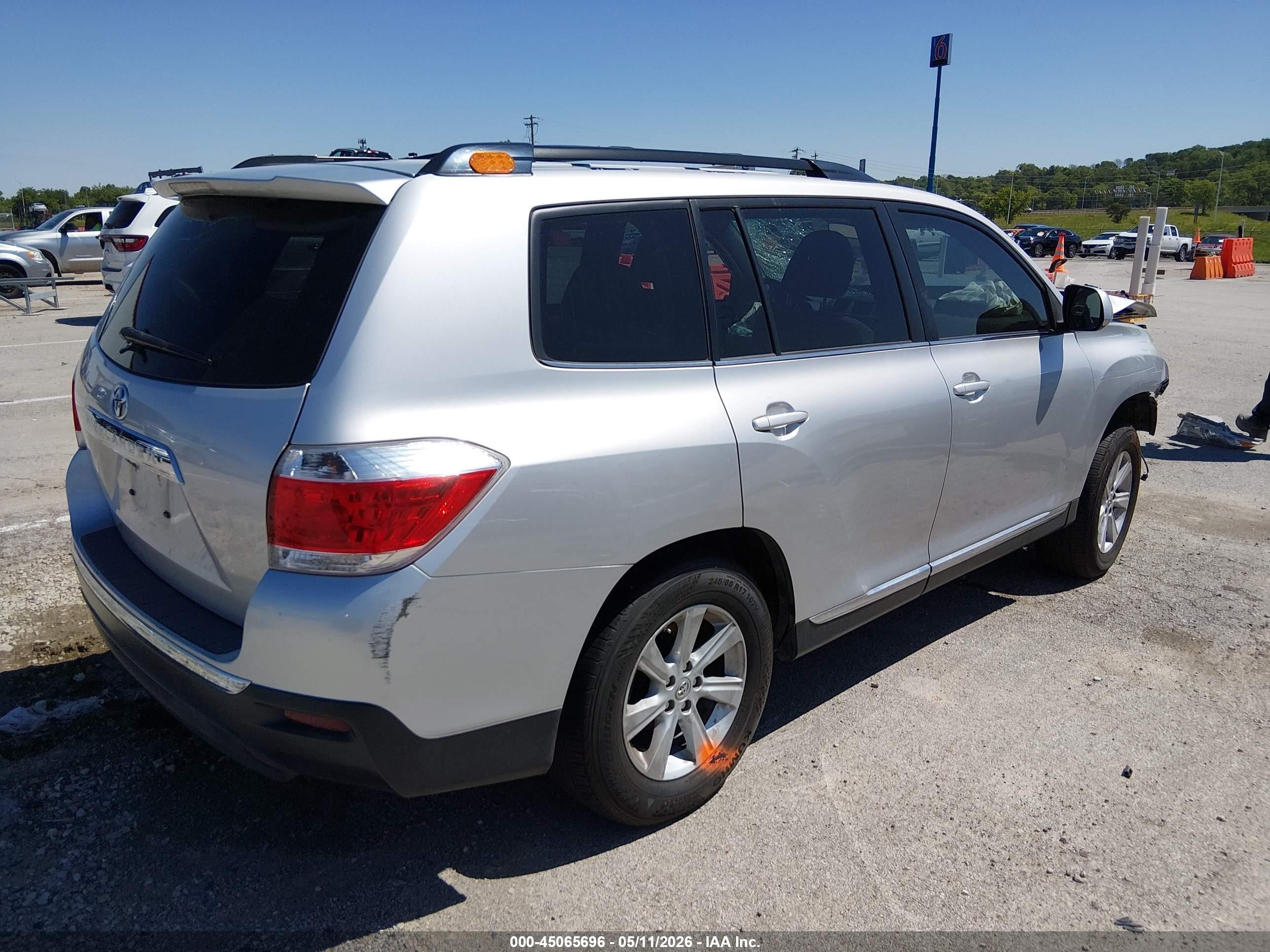 2013 Toyota Highlander Base Plus V6 Gray vin: 5TDZK3EH9DS098627
