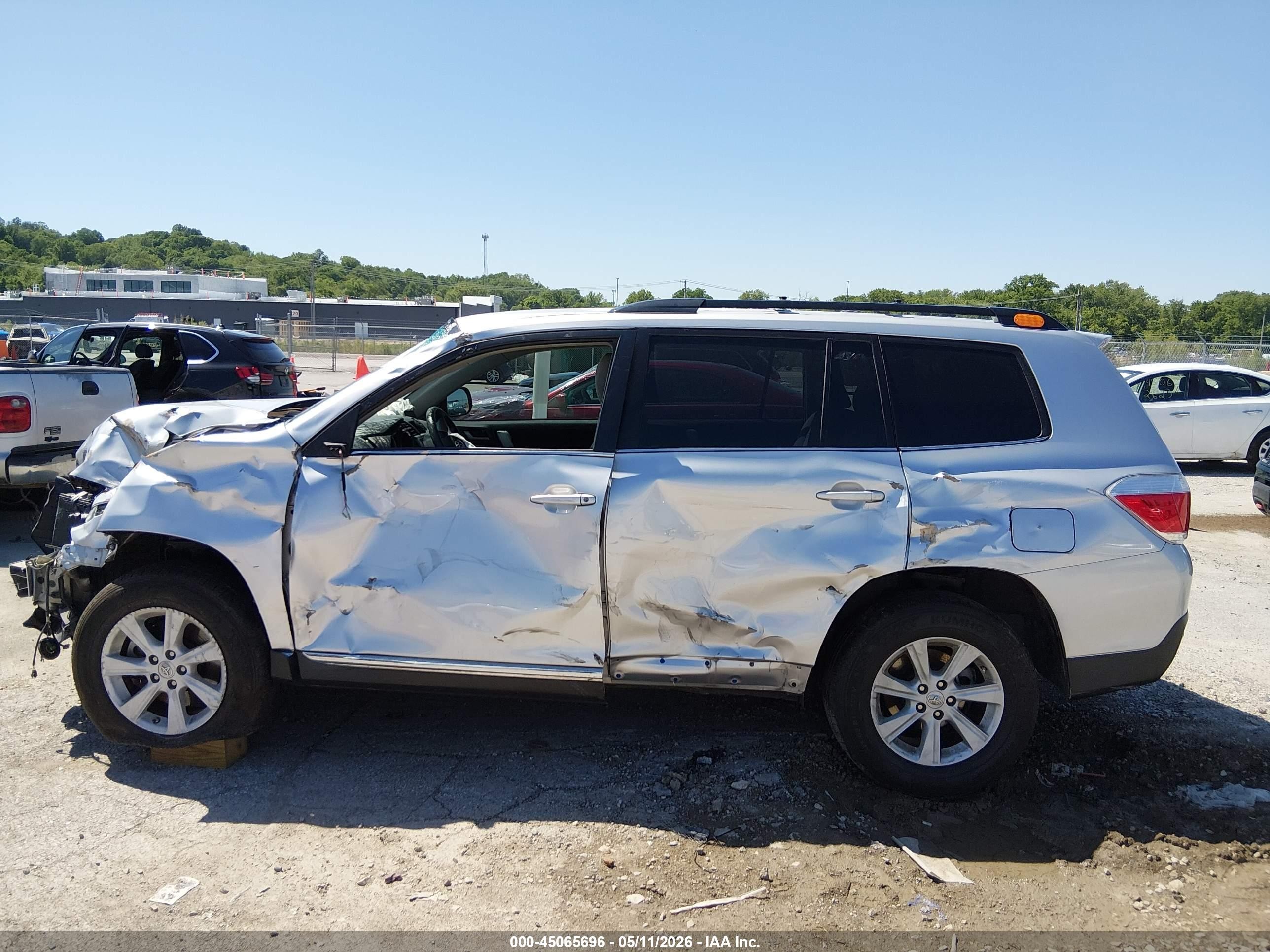 2013 Toyota Highlander Base Plus V6 Gray vin: 5TDZK3EH9DS098627