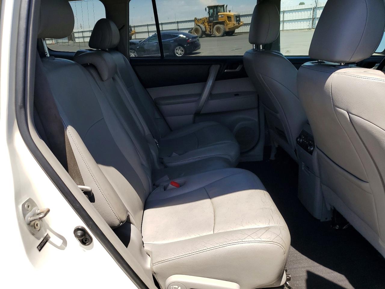 2013 Toyota Highlander Se White vin: 5TDZK3EH9DS102109
