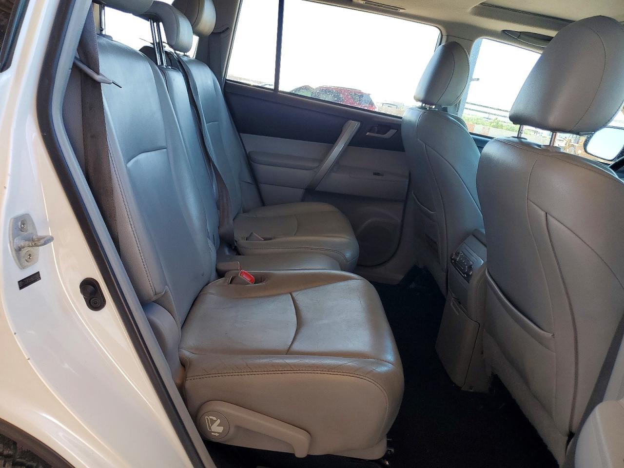 2013 Toyota Highlander Se White vin: 5TDZK3EH9DS128855