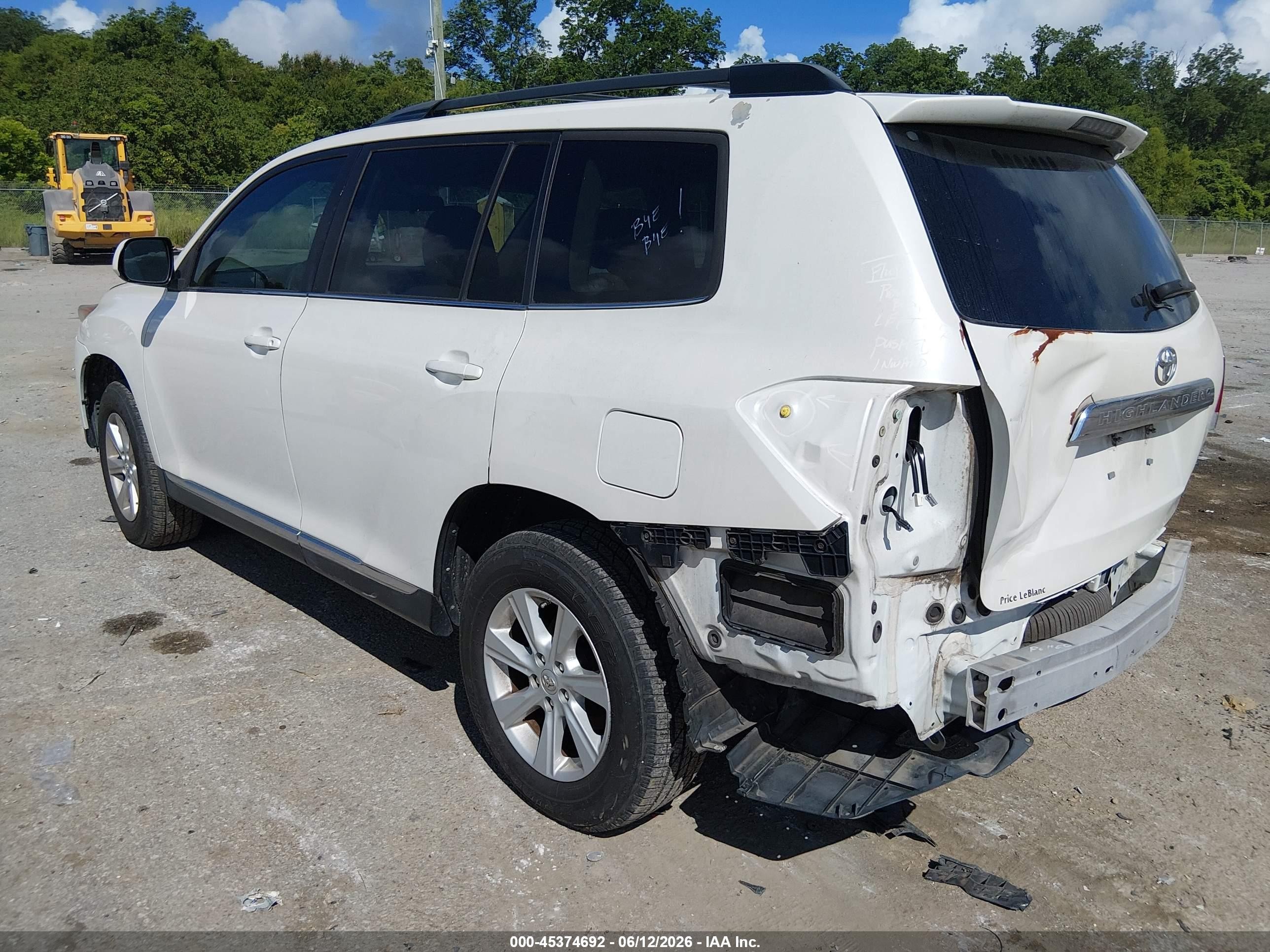 2013 Toyota Highlander Base Plus V6 Белый vin: 5TDZK3EH9DS138575