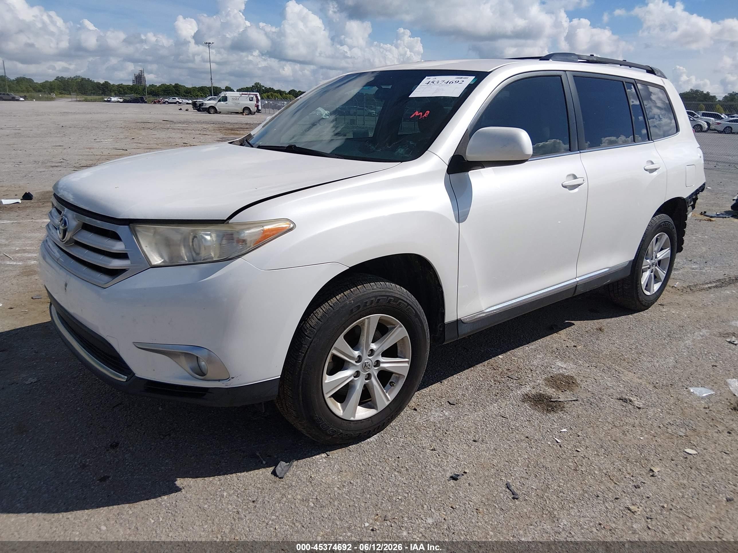 2013 Toyota Highlander Base Plus V6 Белый vin: 5TDZK3EH9DS138575
