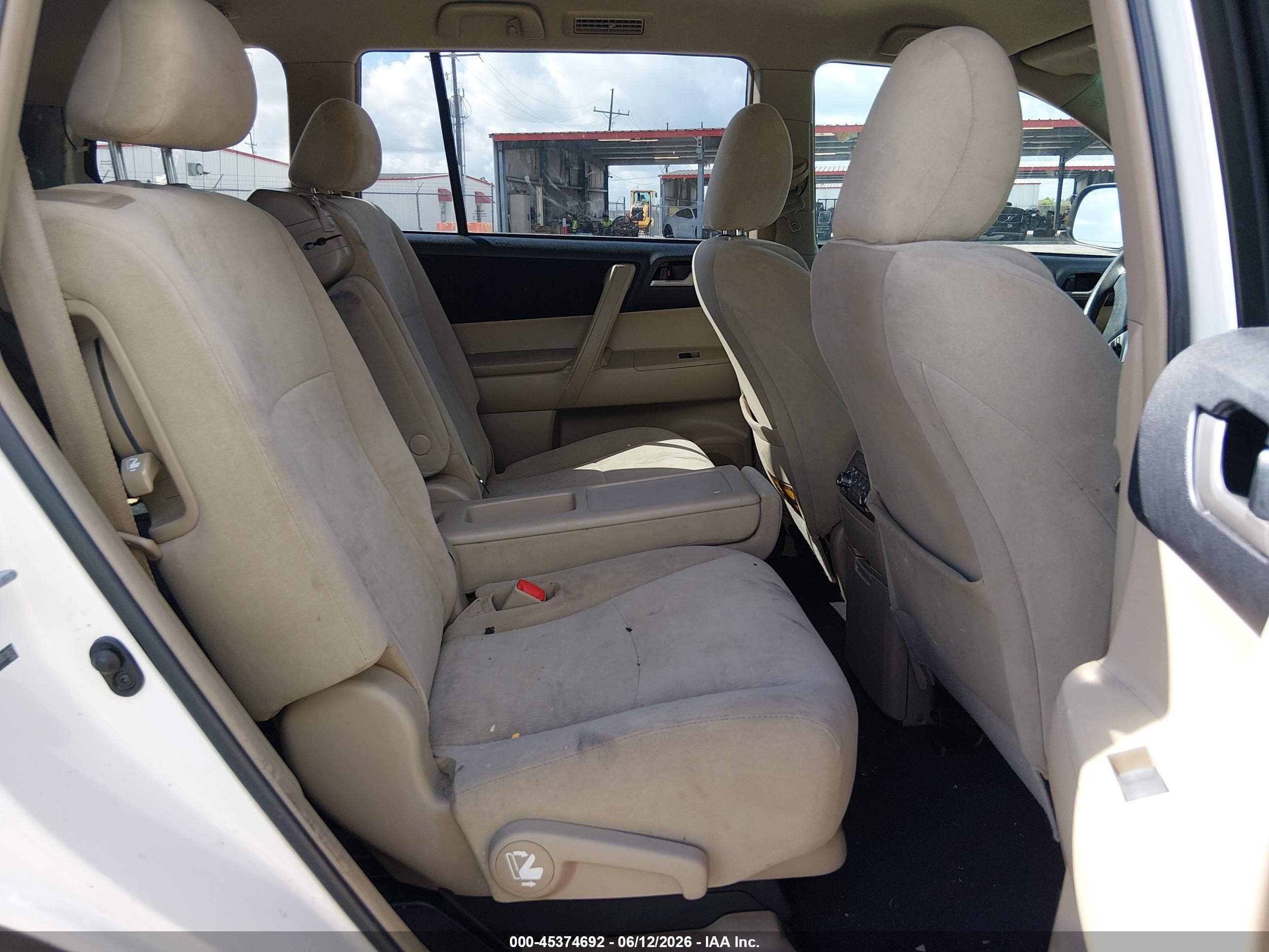 2013 Toyota Highlander Base Plus V6 Белый vin: 5TDZK3EH9DS138575