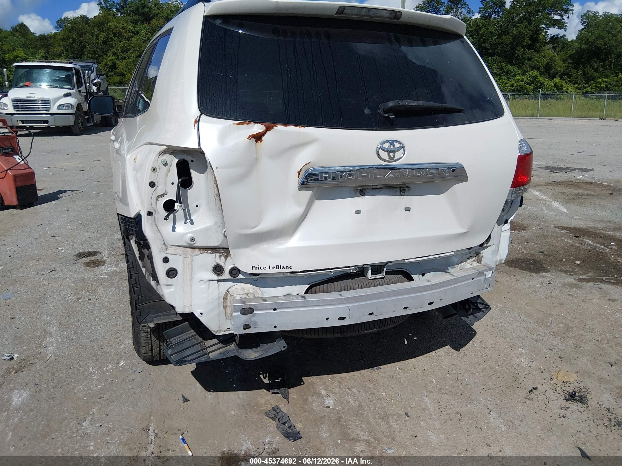 2013 Toyota Highlander Base Plus V6 Белый vin: 5TDZK3EH9DS138575