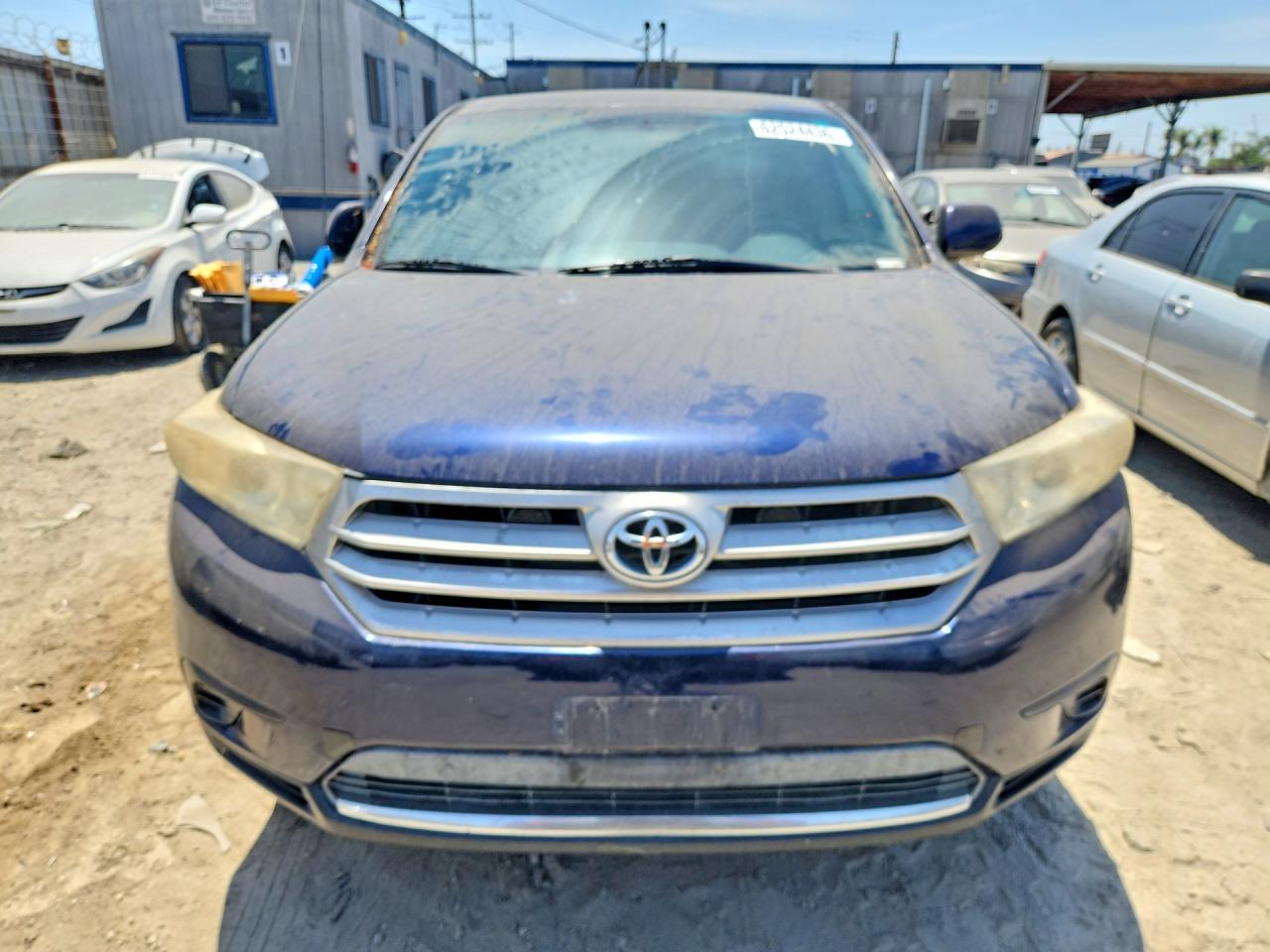 2011 Toyota Highlander Base Blue vin: 5TDZK3EHXBS025408