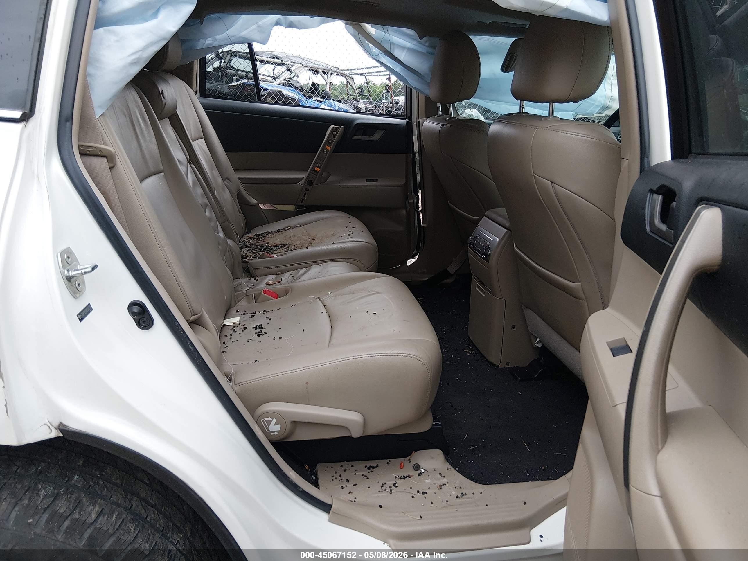2011 Toyota Highlander Se V6 Белый vin: 5TDZK3EHXBS045190