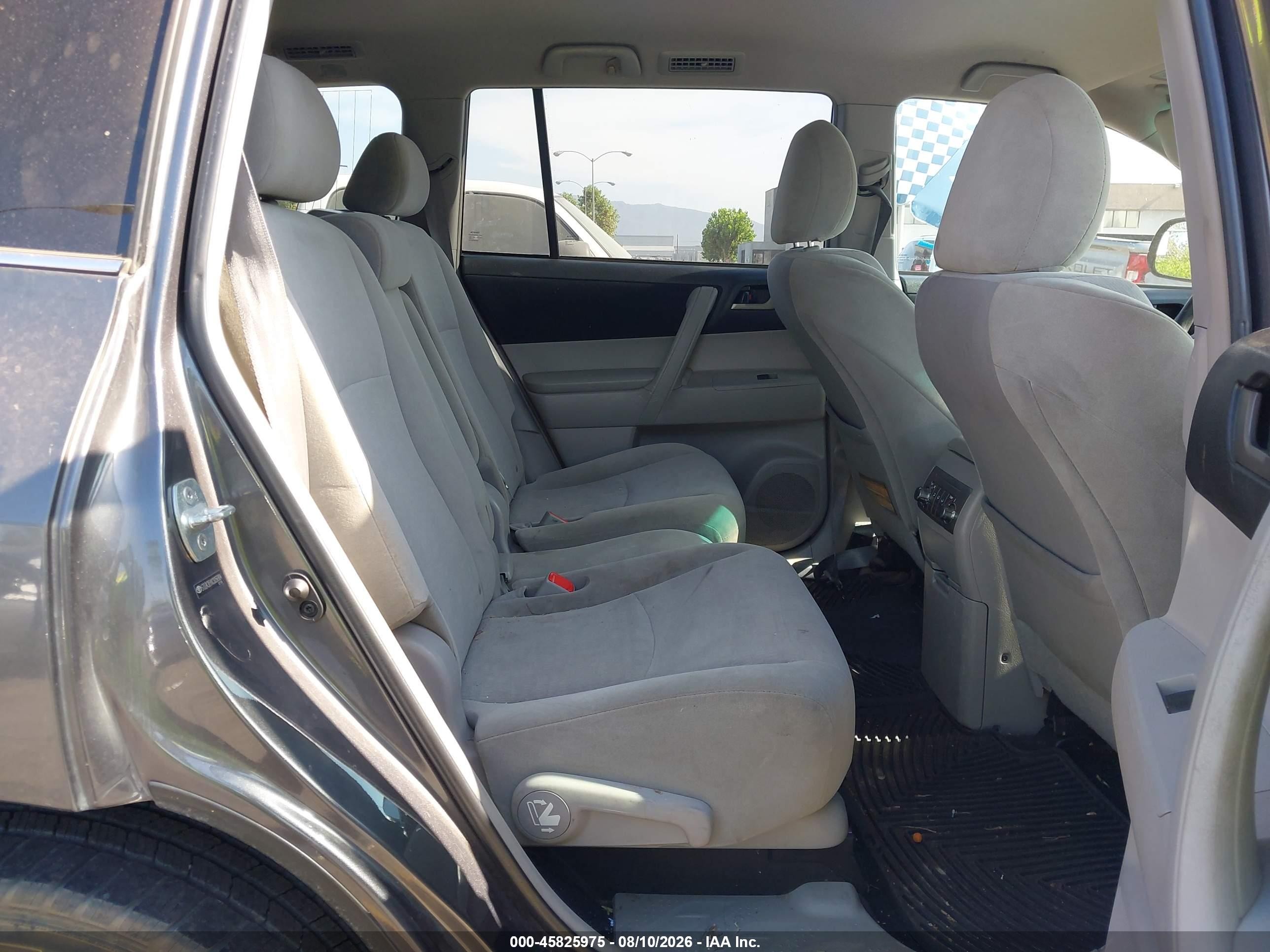 2012 Toyota Highlander Base V6 Gray vin: 5TDZK3EHXCS056904