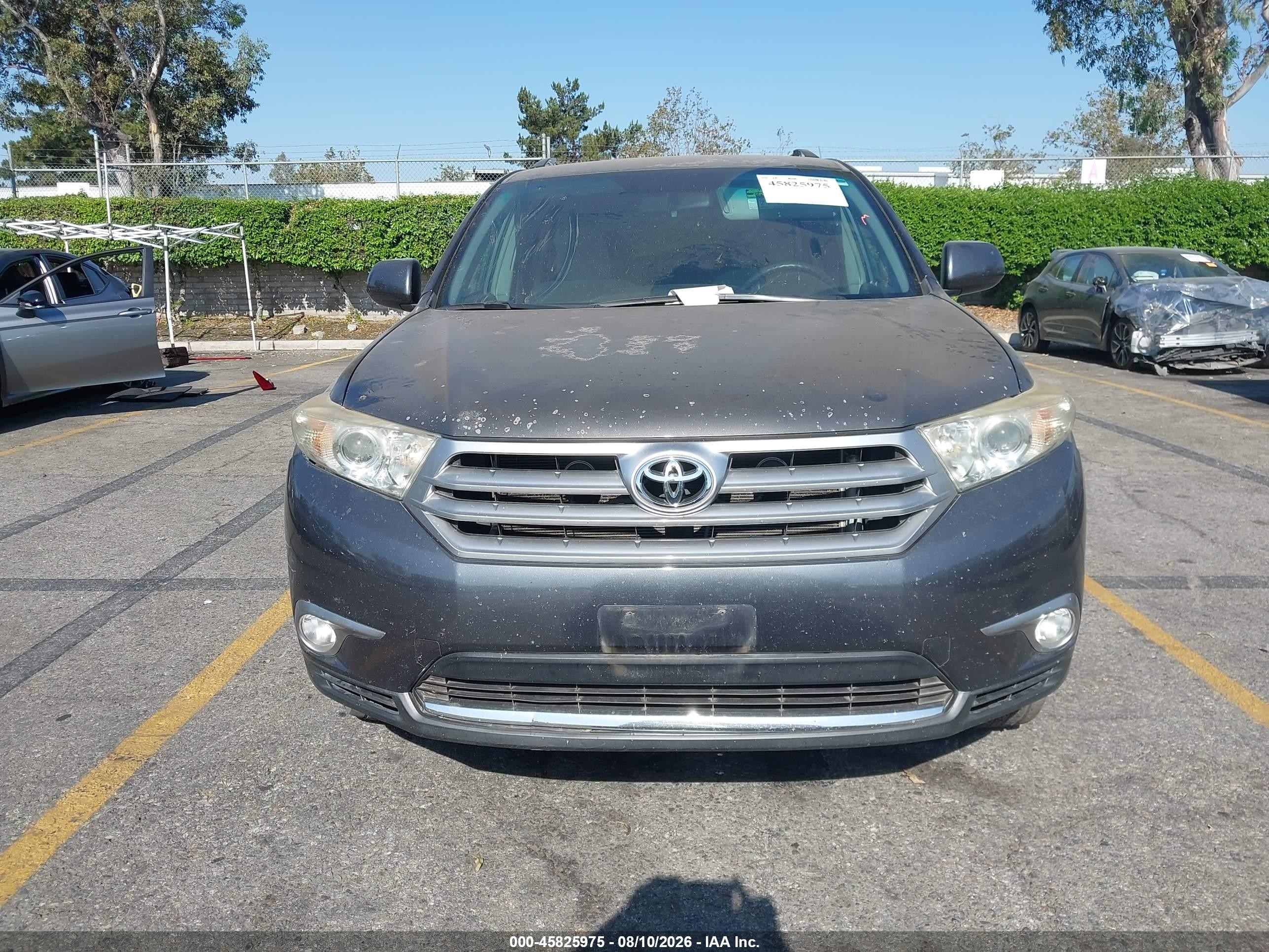 2012 Toyota Highlander Base V6 Gray vin: 5TDZK3EHXCS056904