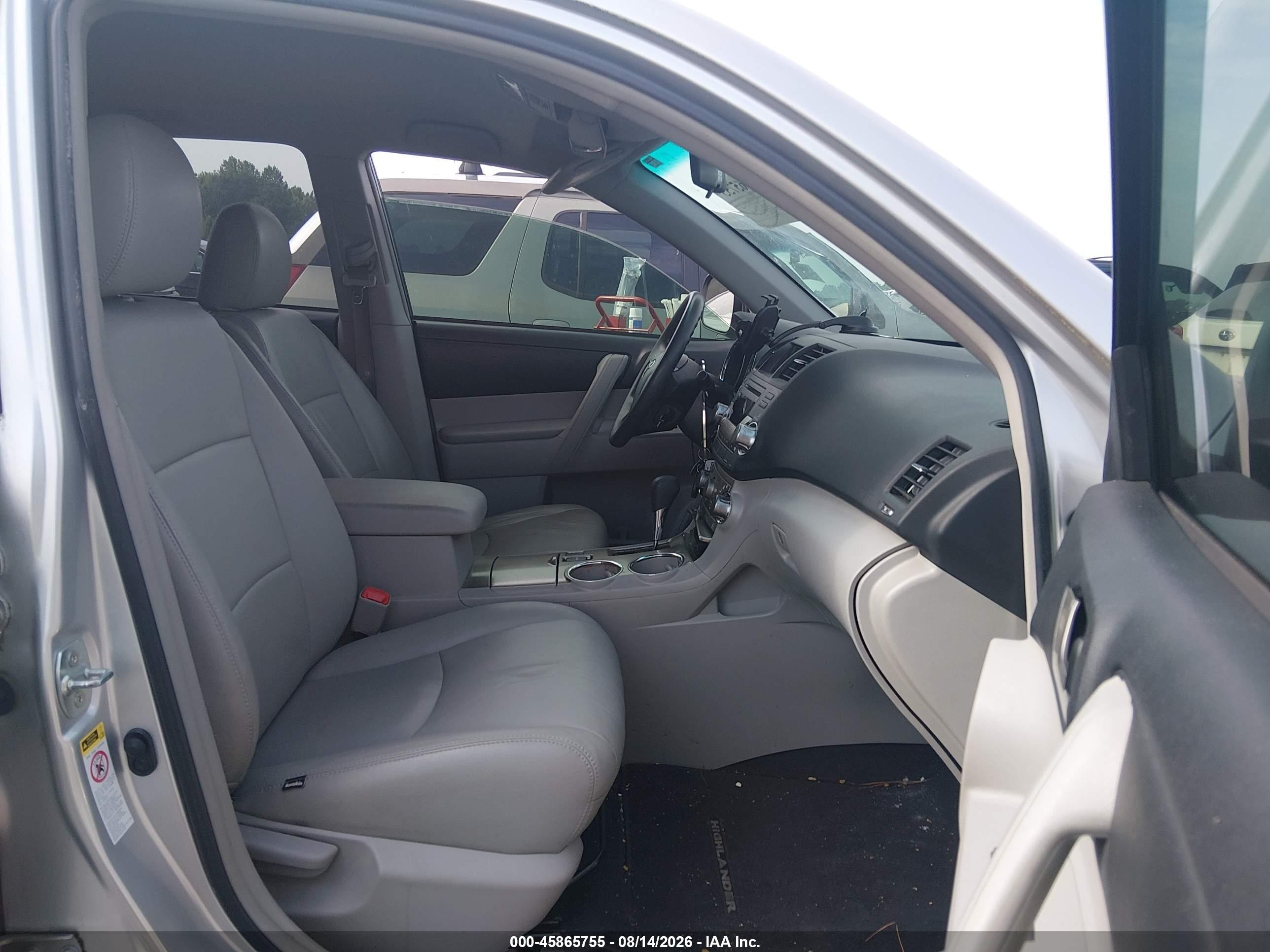 2012 Toyota Highlander Base V6 Серебряный vin: 5TDZK3EHXCS060211
