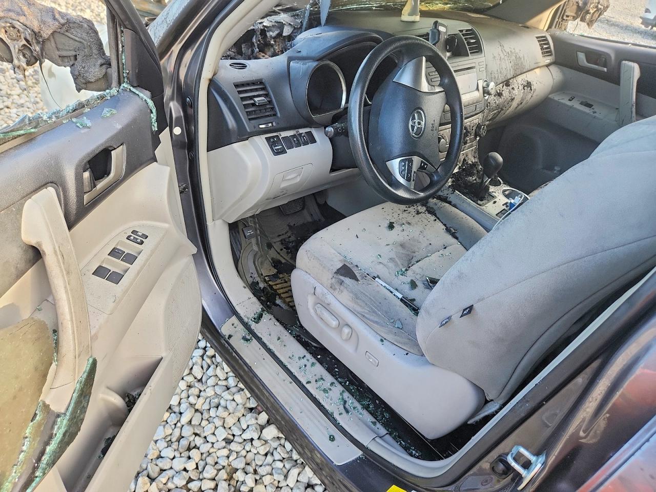 2012 Toyota Highlander Base Gray vin: 5TDZK3EHXCS078398