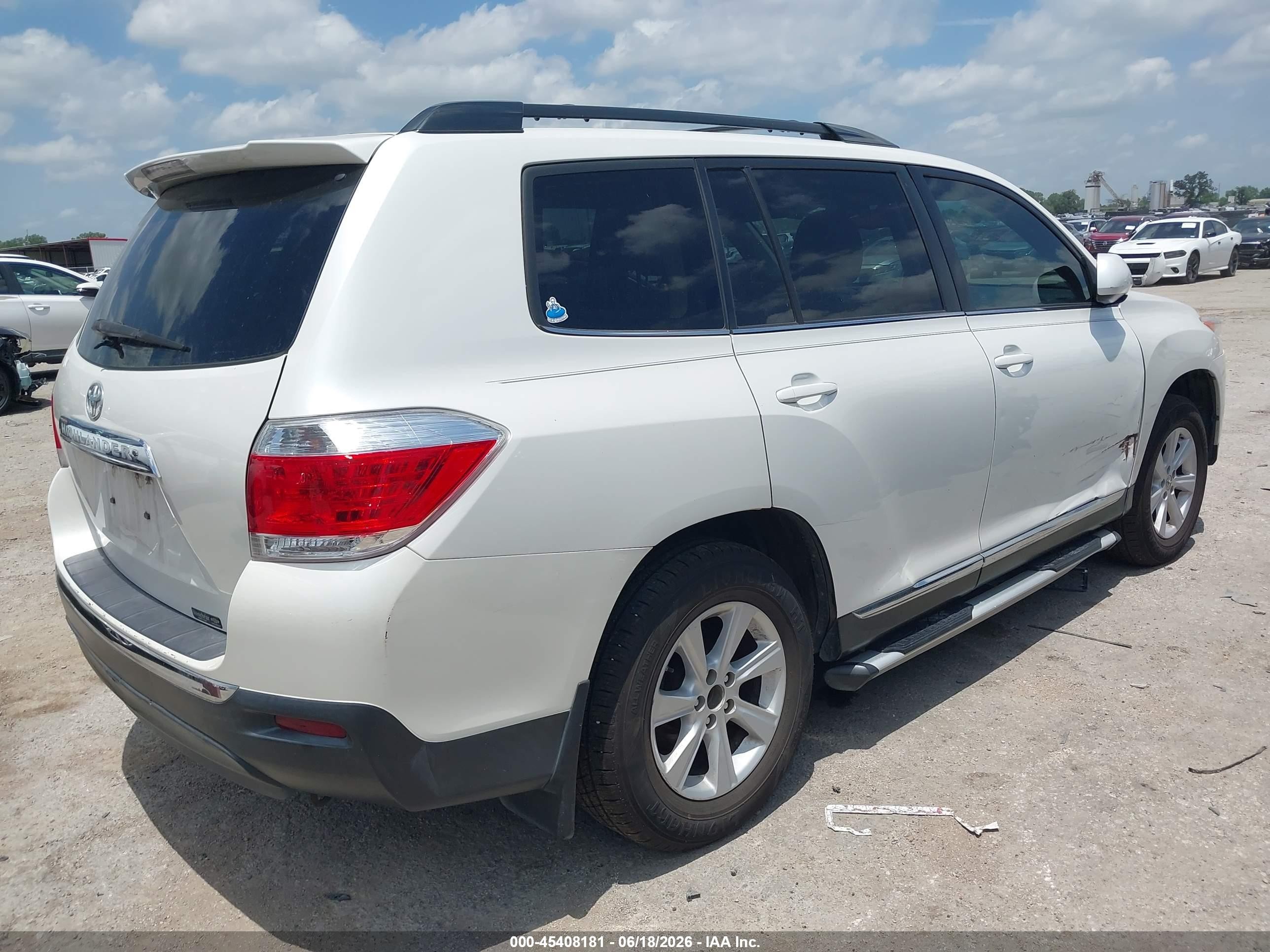 2012 Toyota Highlander Se V6 White vin: 5TDZK3EHXCS080183