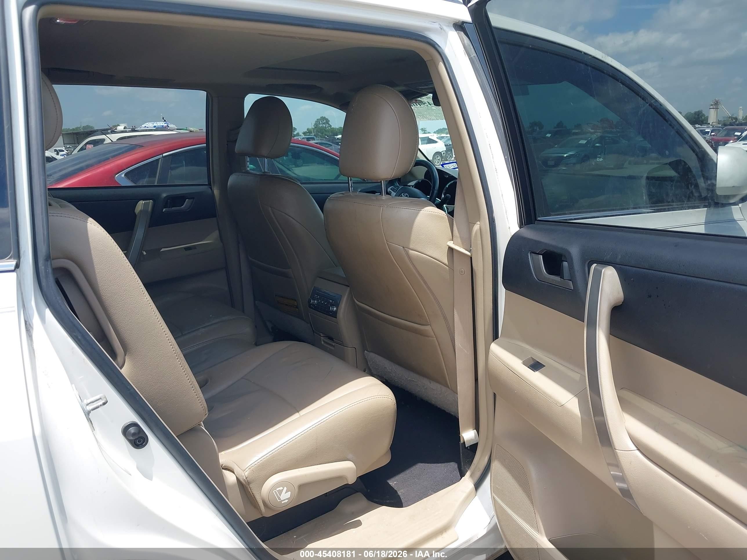 2012 Toyota Highlander Se V6 White vin: 5TDZK3EHXCS080183