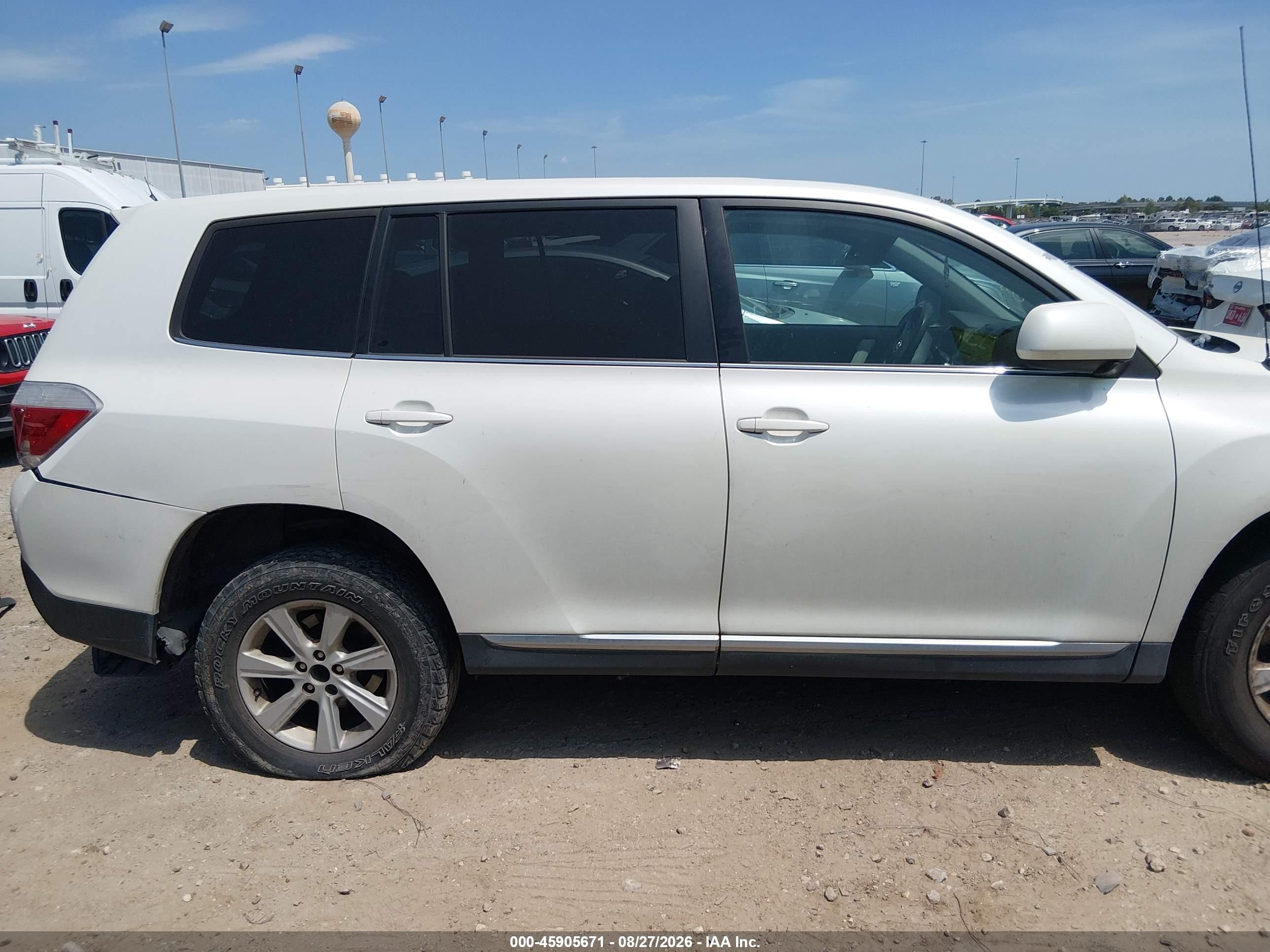2012 Toyota Highlander Base V6 Белый vin: 5TDZK3EHXCS080412