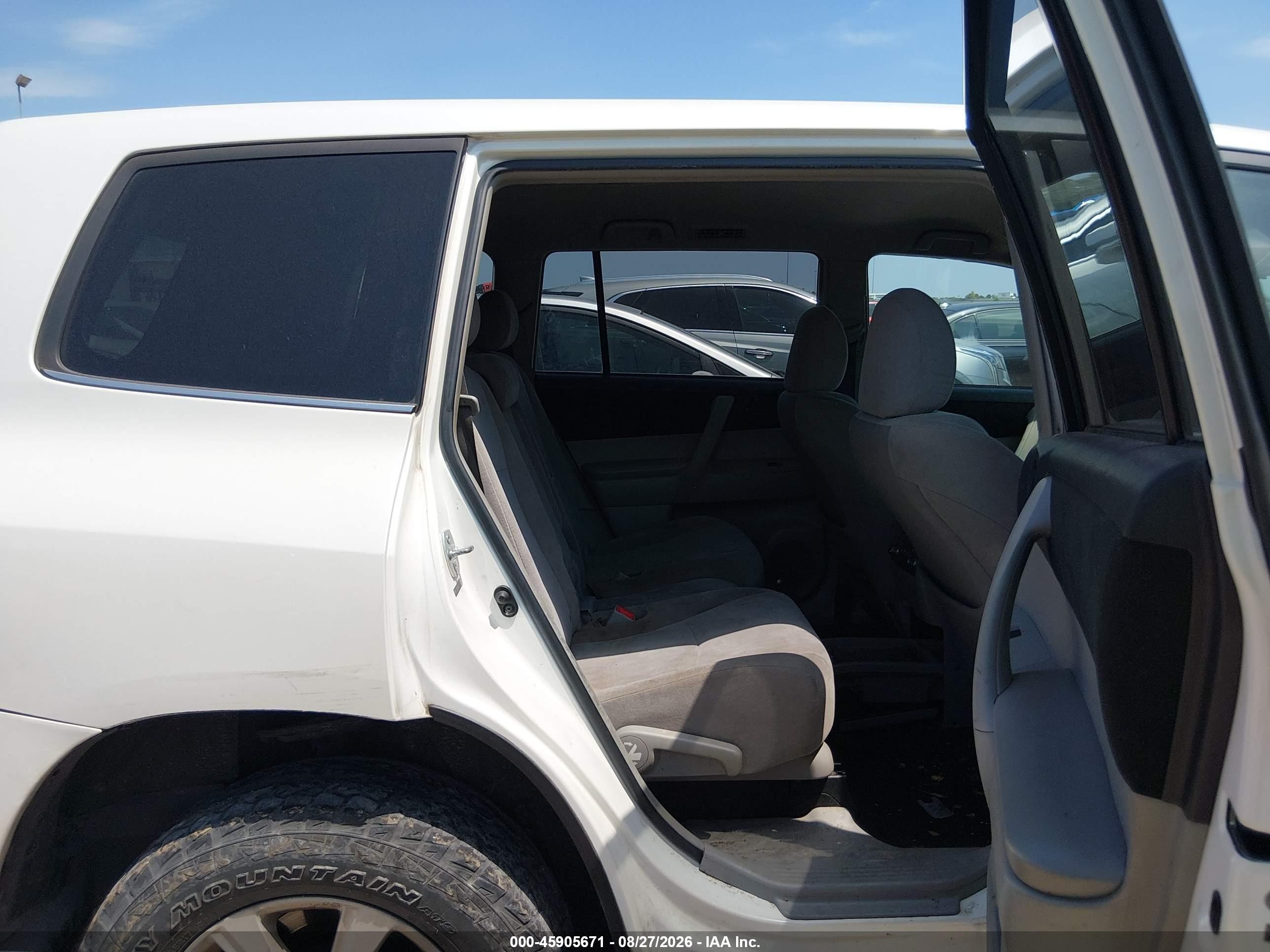 2012 Toyota Highlander Base V6 Белый vin: 5TDZK3EHXCS080412