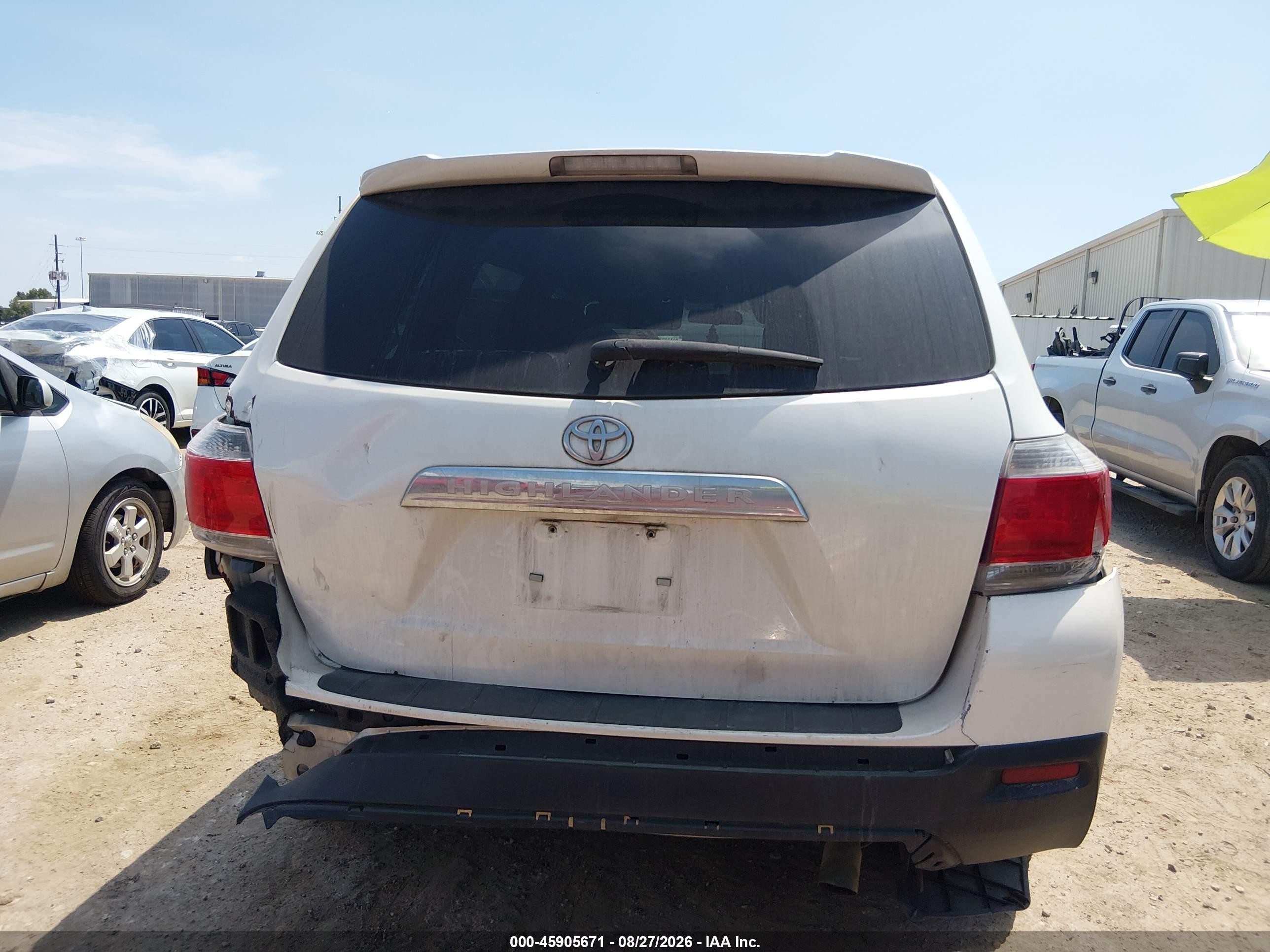 2012 Toyota Highlander Base V6 Белый vin: 5TDZK3EHXCS080412