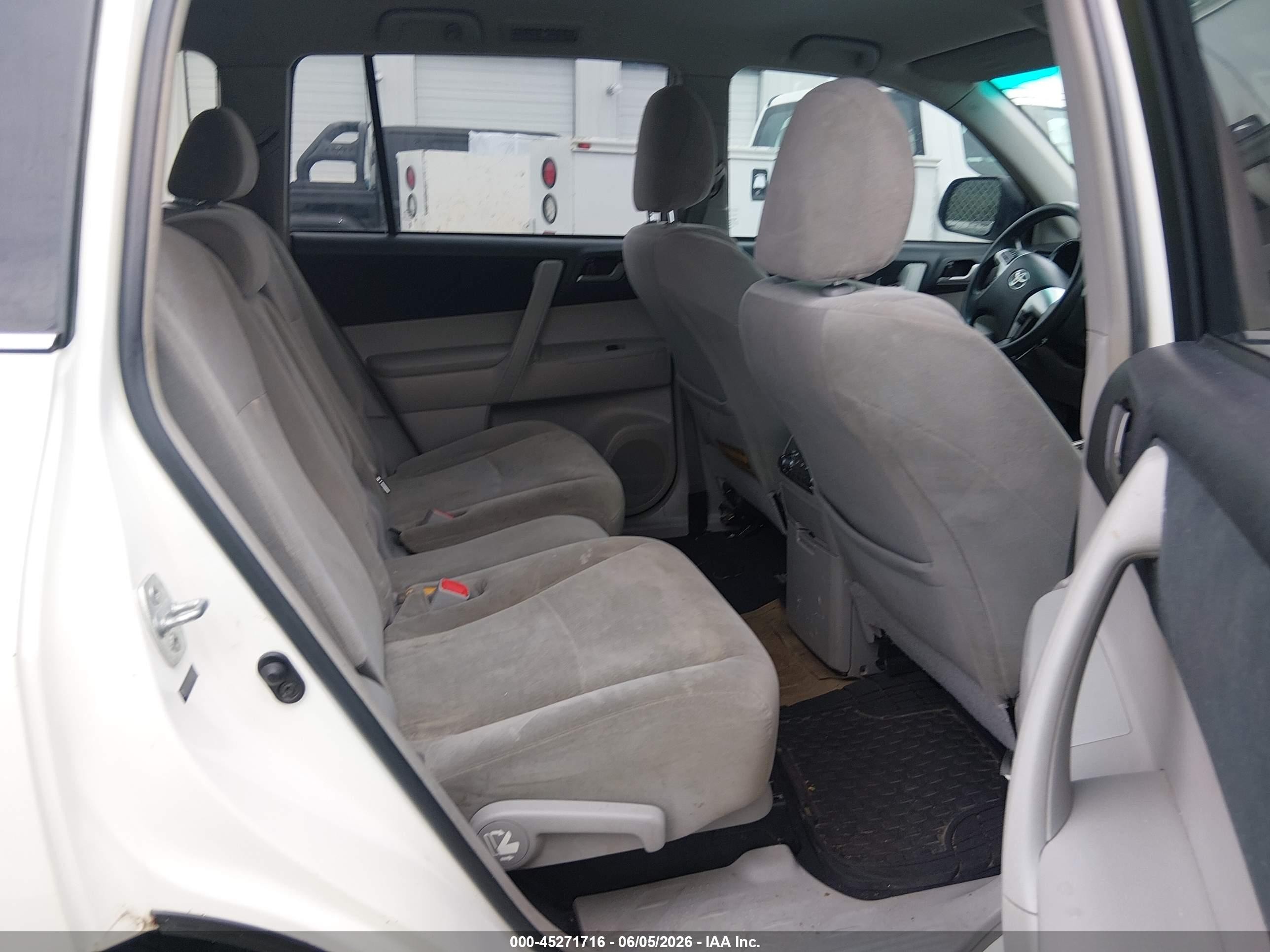 2013 Toyota Highlander Base Plus V6 Белый vin: 5TDZK3EHXDS089855