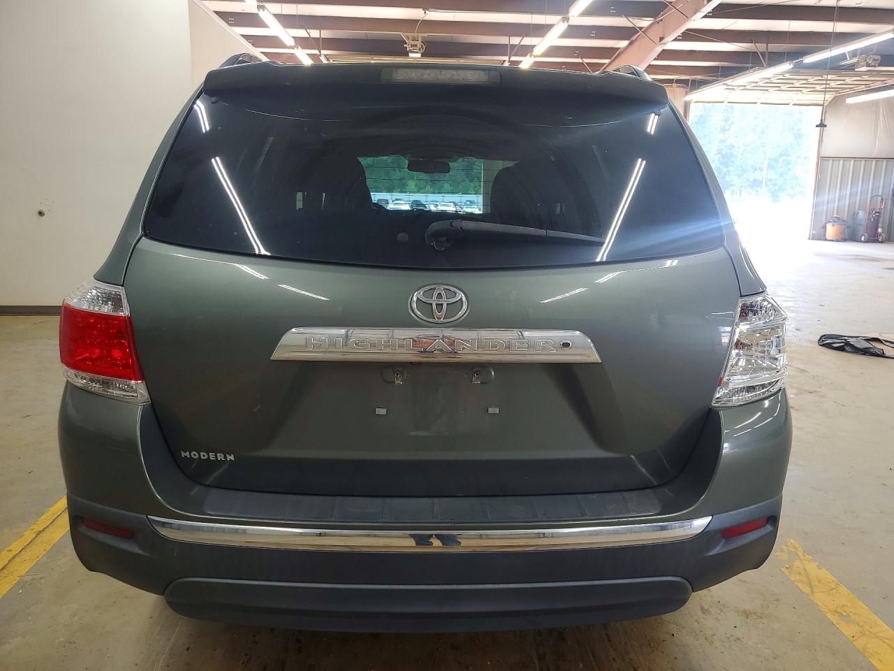 2013 Toyota Highlander Se Серый vin: 5TDZK3EHXDS117329