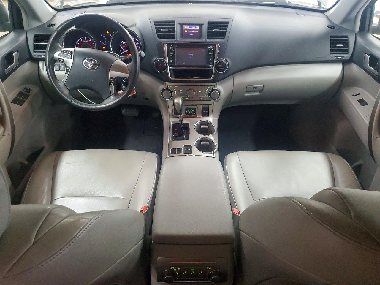 2013 Toyota Highlander Se Серый vin: 5TDZK3EHXDS117329