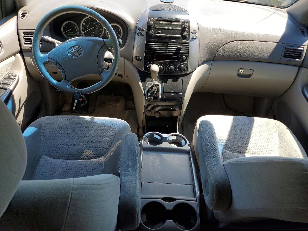 2010 Toyota Sienna Ce Угольный vin: 5TDZK4CC1AS291475