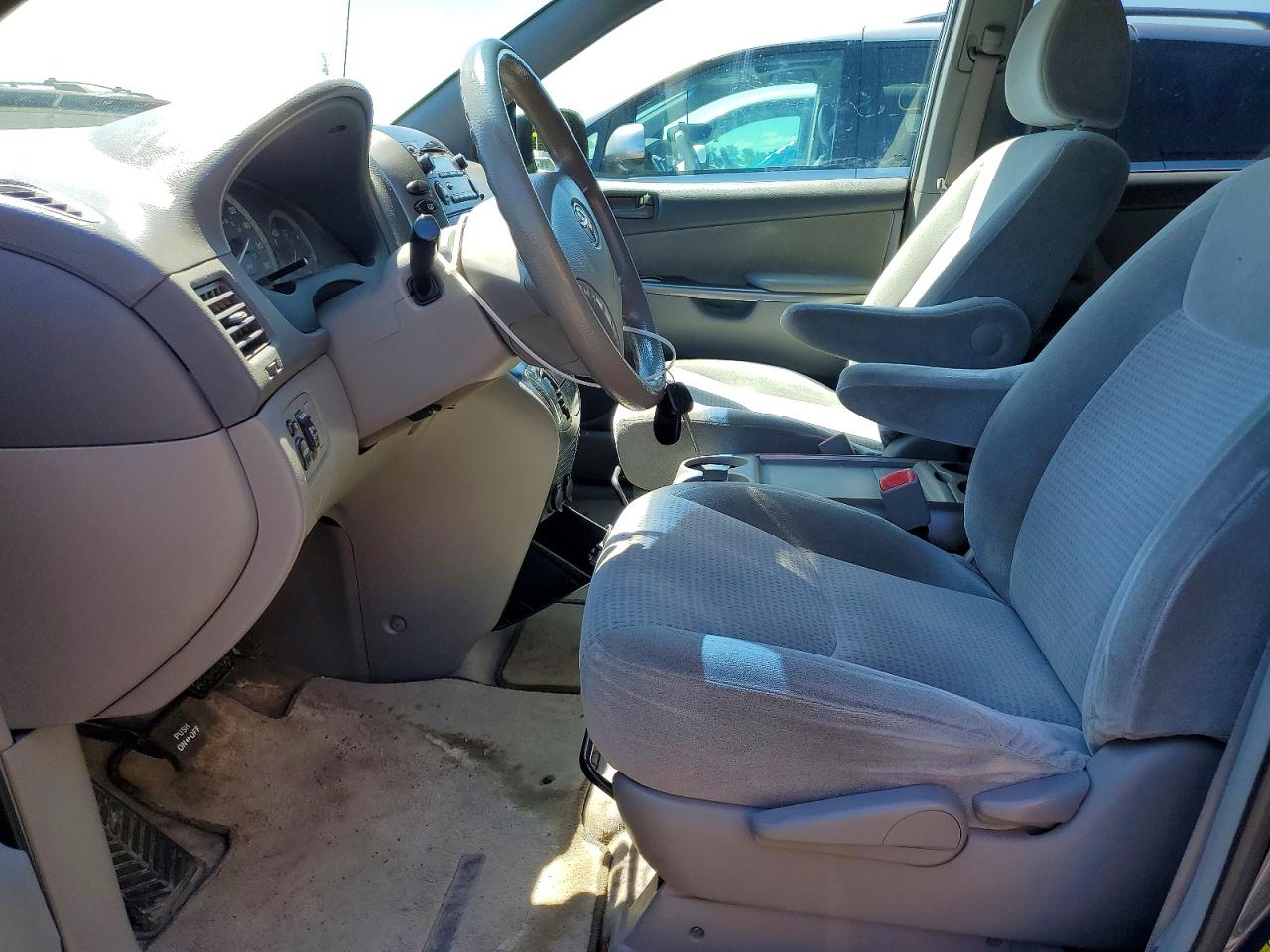 2010 Toyota Sienna Ce Угольный vin: 5TDZK4CC1AS291475
