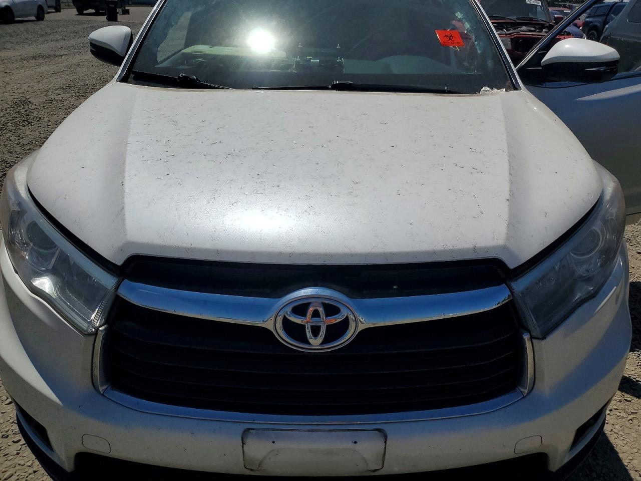 2015 Toyota Highlander Le Plus Белый vin: 5TDZKRFH0FS060031