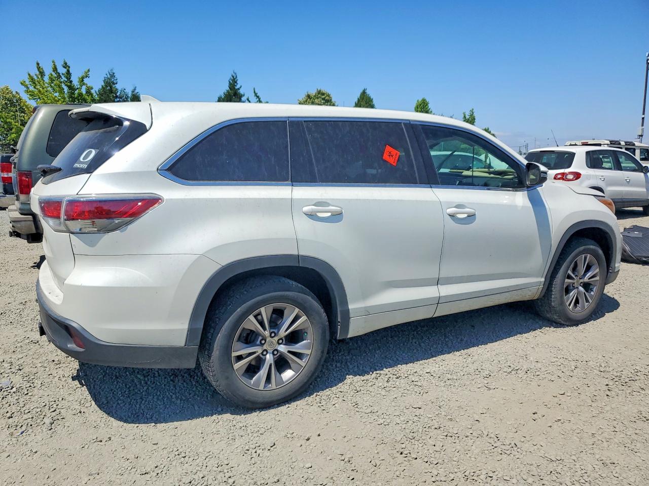 2015 Toyota Highlander Le Plus Белый vin: 5TDZKRFH0FS060031