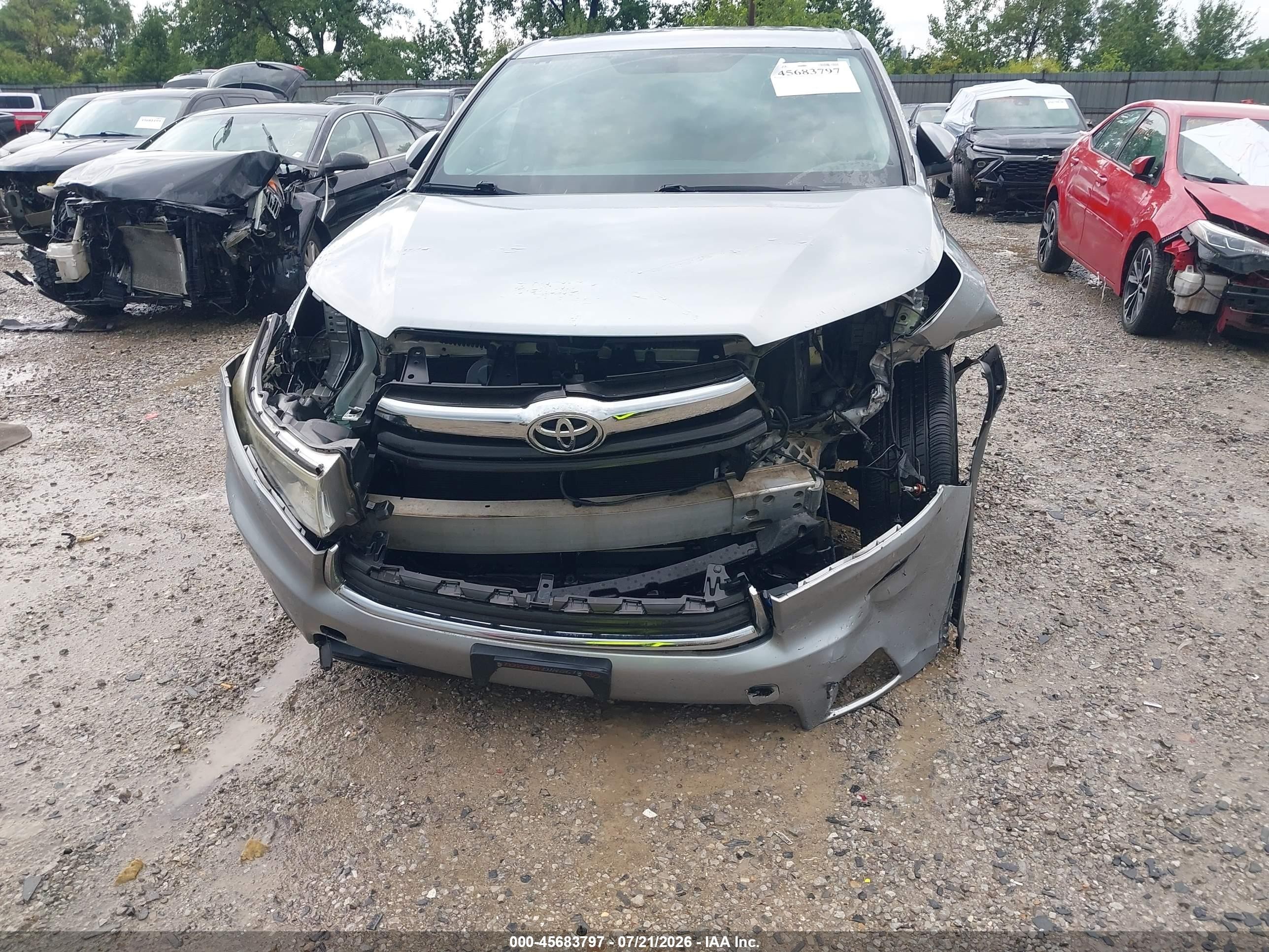2015 Toyota Highlander Le Plus V6 Silver vin: 5TDZKRFH0FS091490