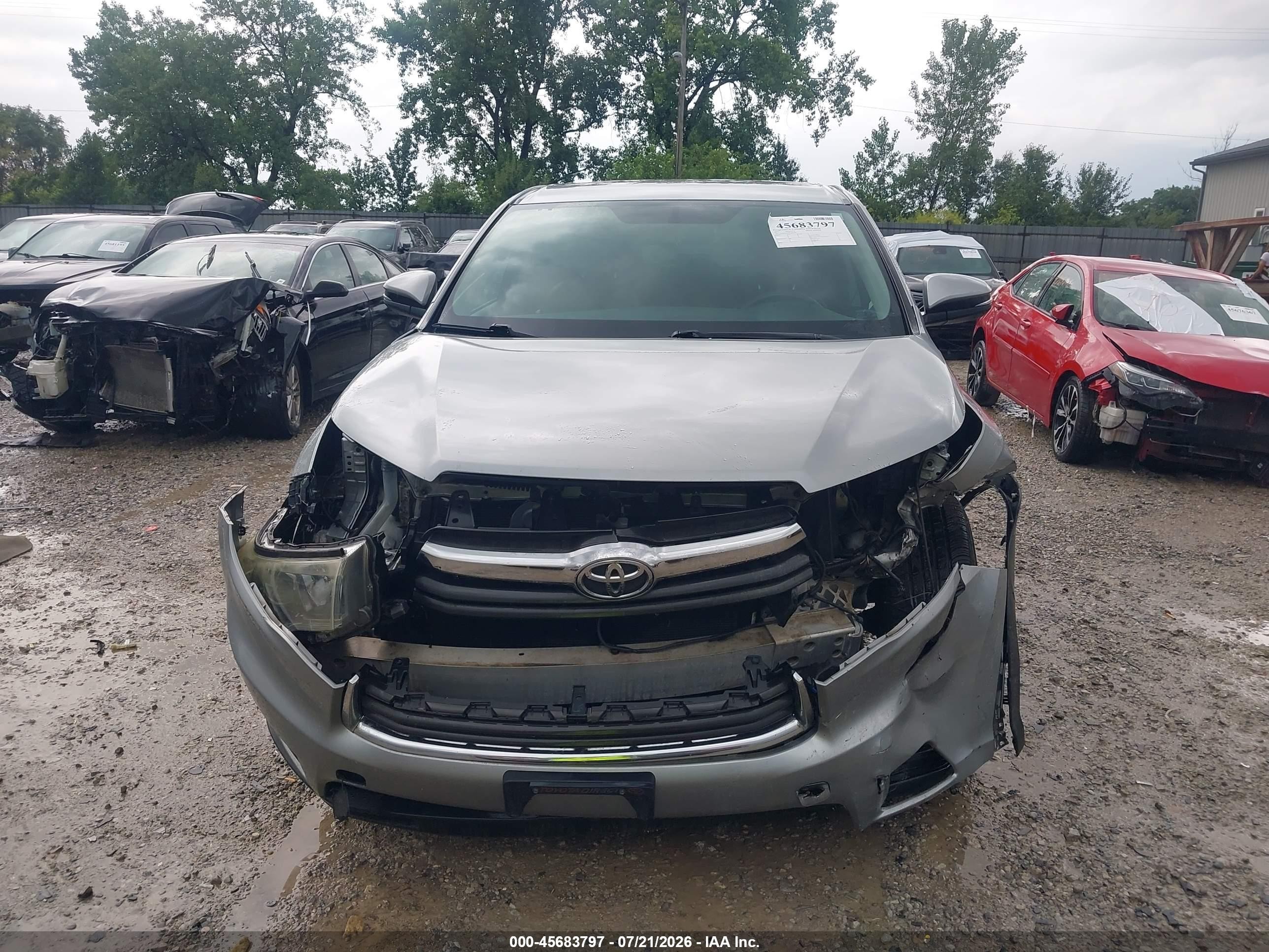 2015 Toyota Highlander Le Plus V6 Silver vin: 5TDZKRFH0FS091490