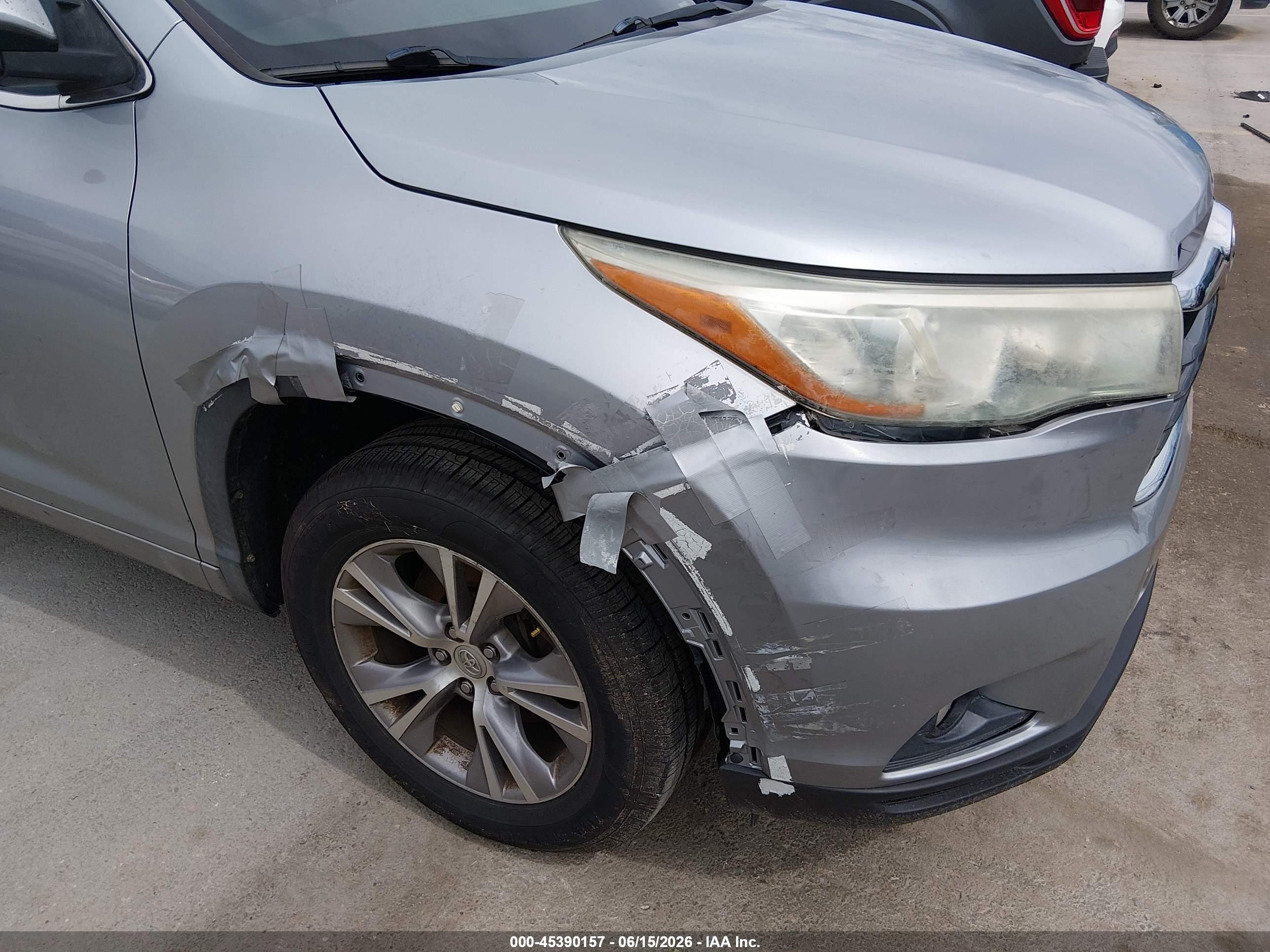 2015 Toyota Highlander Le Plus V6 Silver vin: 5TDZKRFH1FS081616