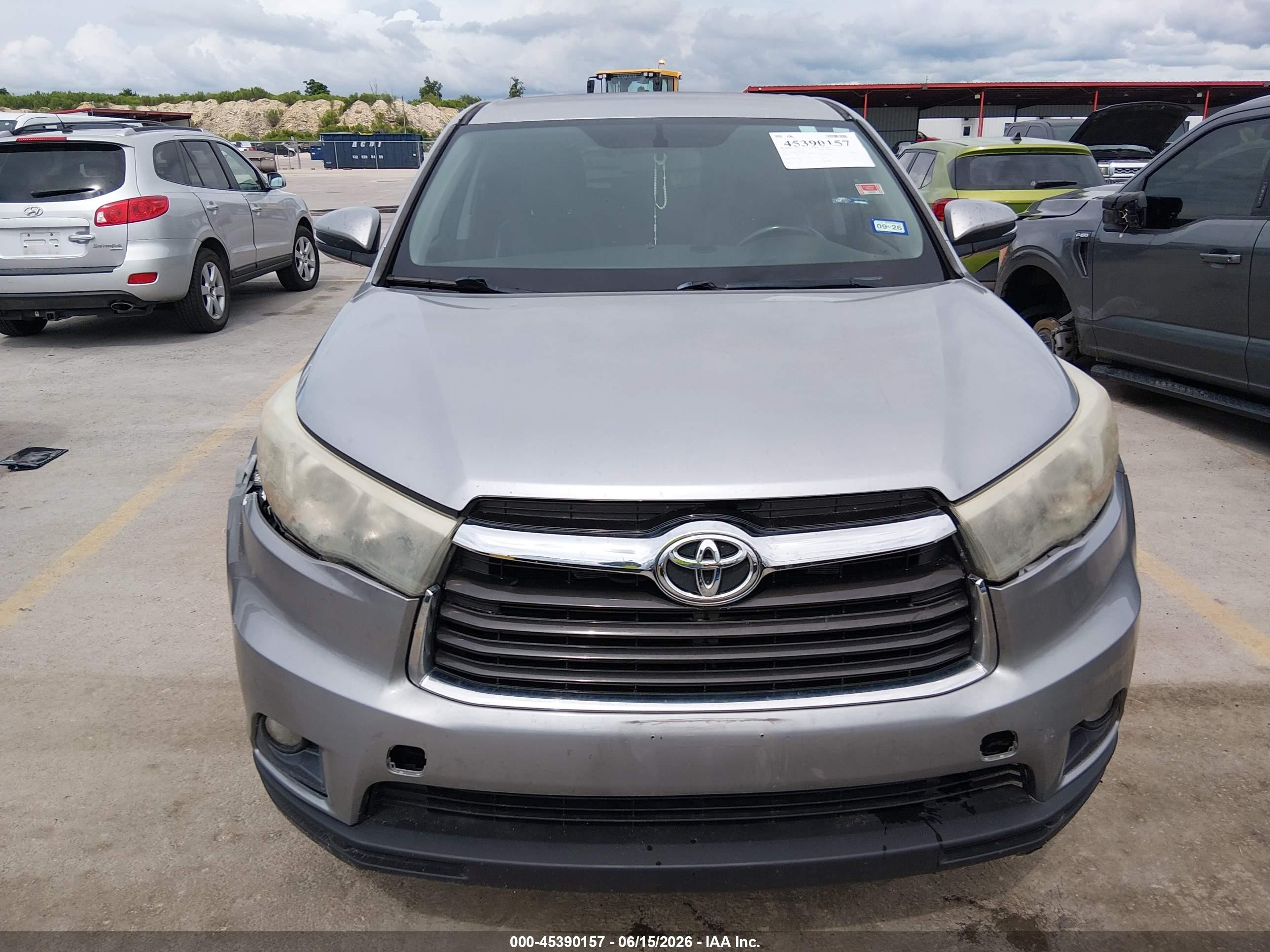 2015 Toyota Highlander Le Plus V6 Silver vin: 5TDZKRFH1FS081616