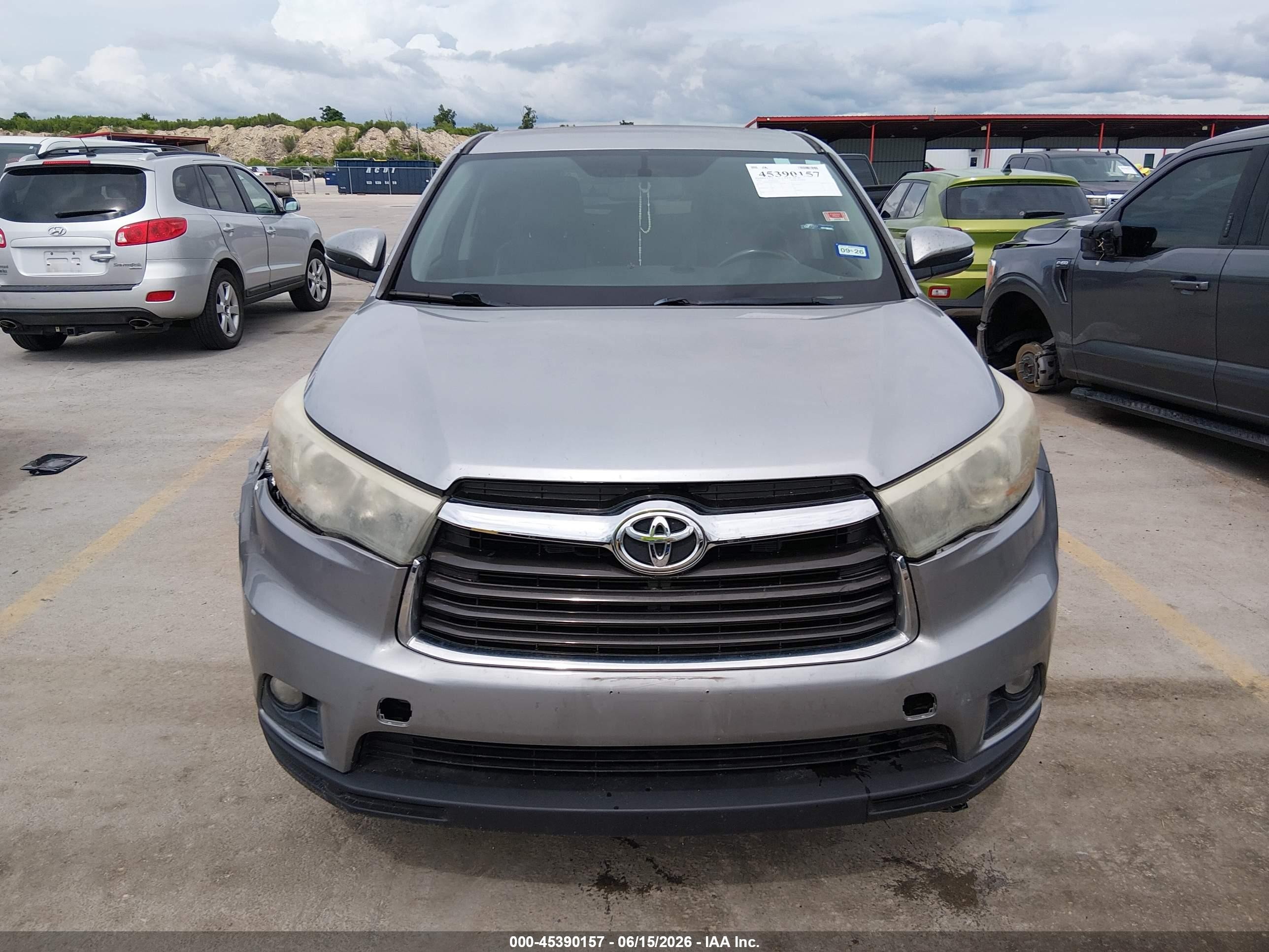 2015 Toyota Highlander Le Plus V6 Silver vin: 5TDZKRFH1FS081616