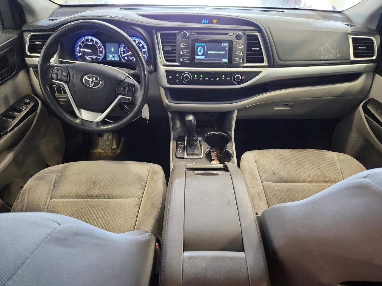 2015 Toyota Highlander Le White vin: 5TDZKRFH1FS109768