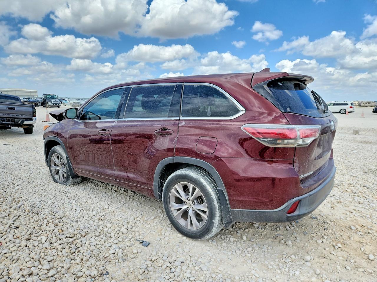 2015 Toyota Highlander Le Plus Maroon vin: 5TDZKRFH1FS112623
