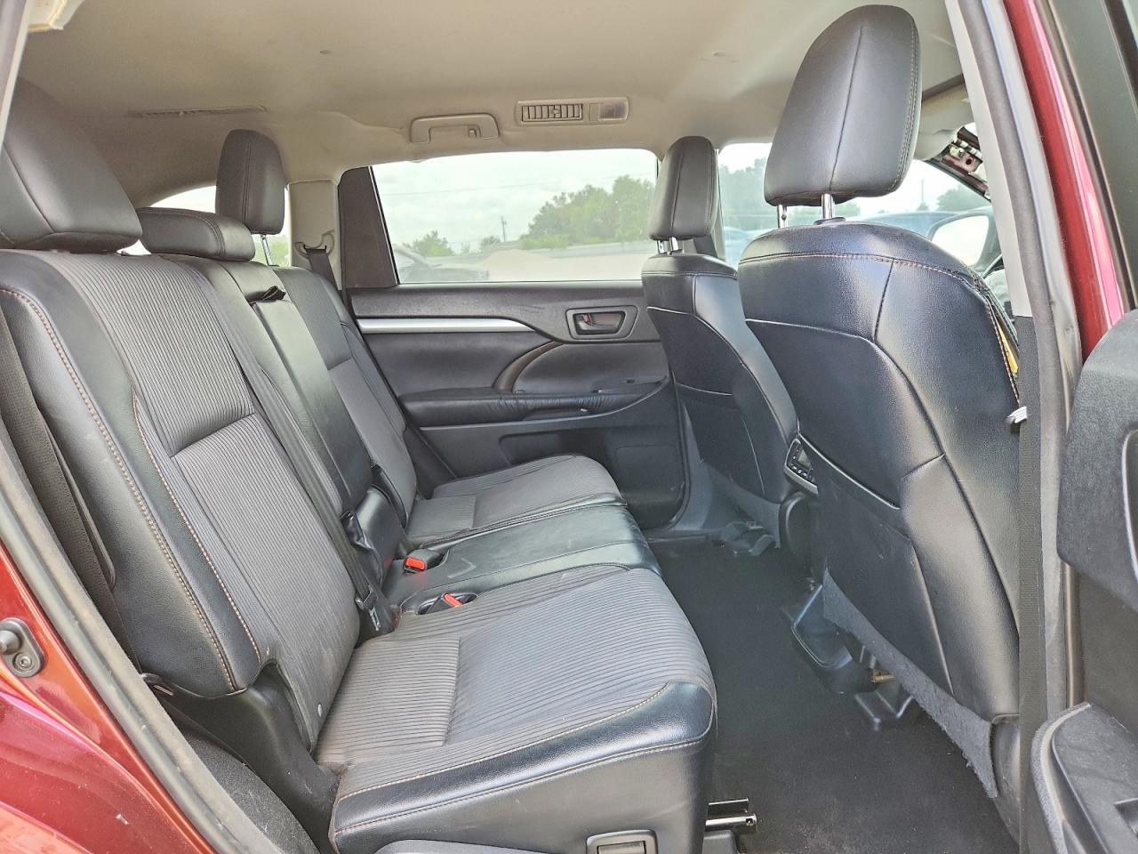 2015 Toyota Highlander Le Plus Maroon vin: 5TDZKRFH1FS112623