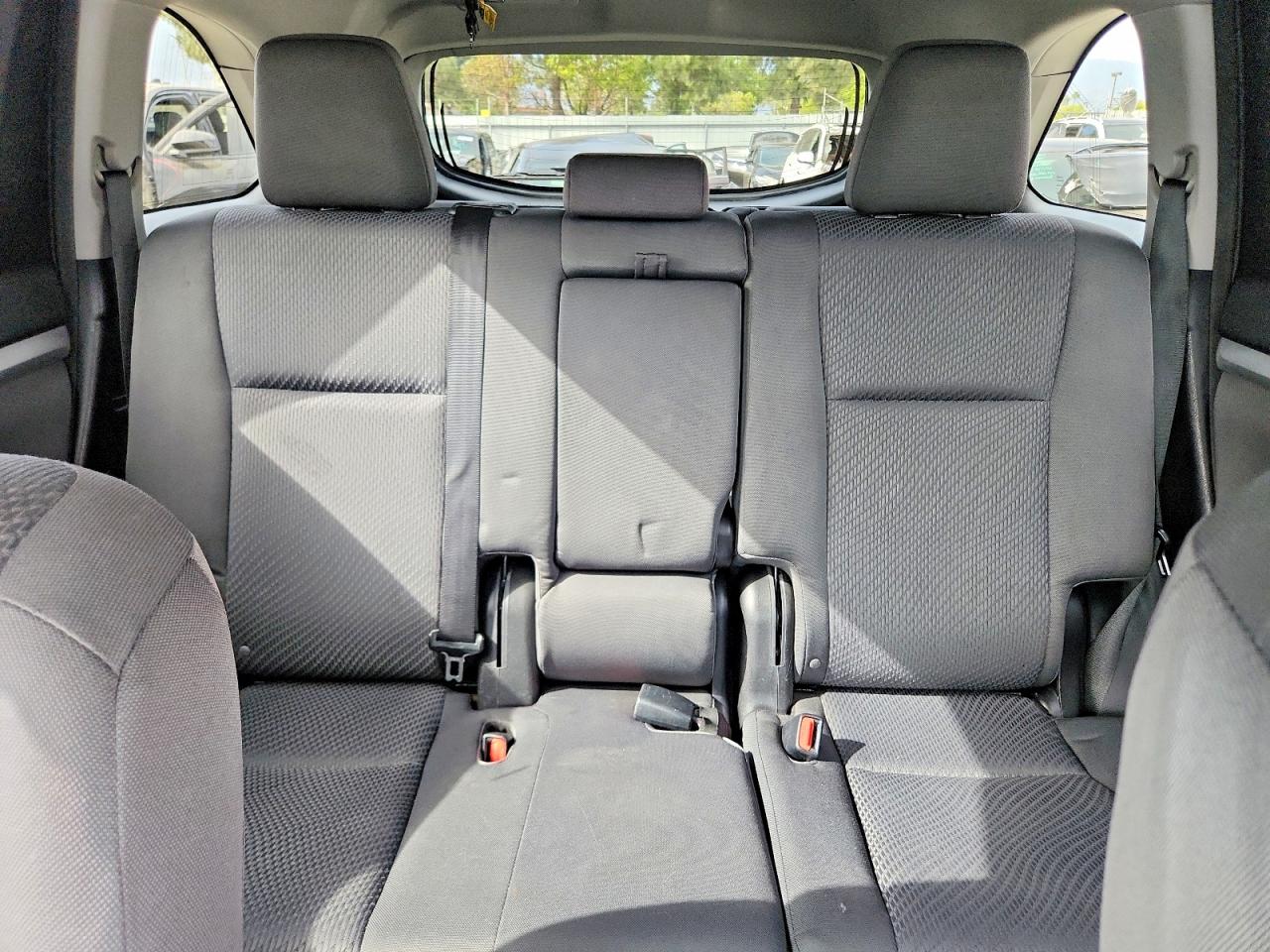2015 Toyota Highlander Le Blue vin: 5TDZKRFH3FS042896