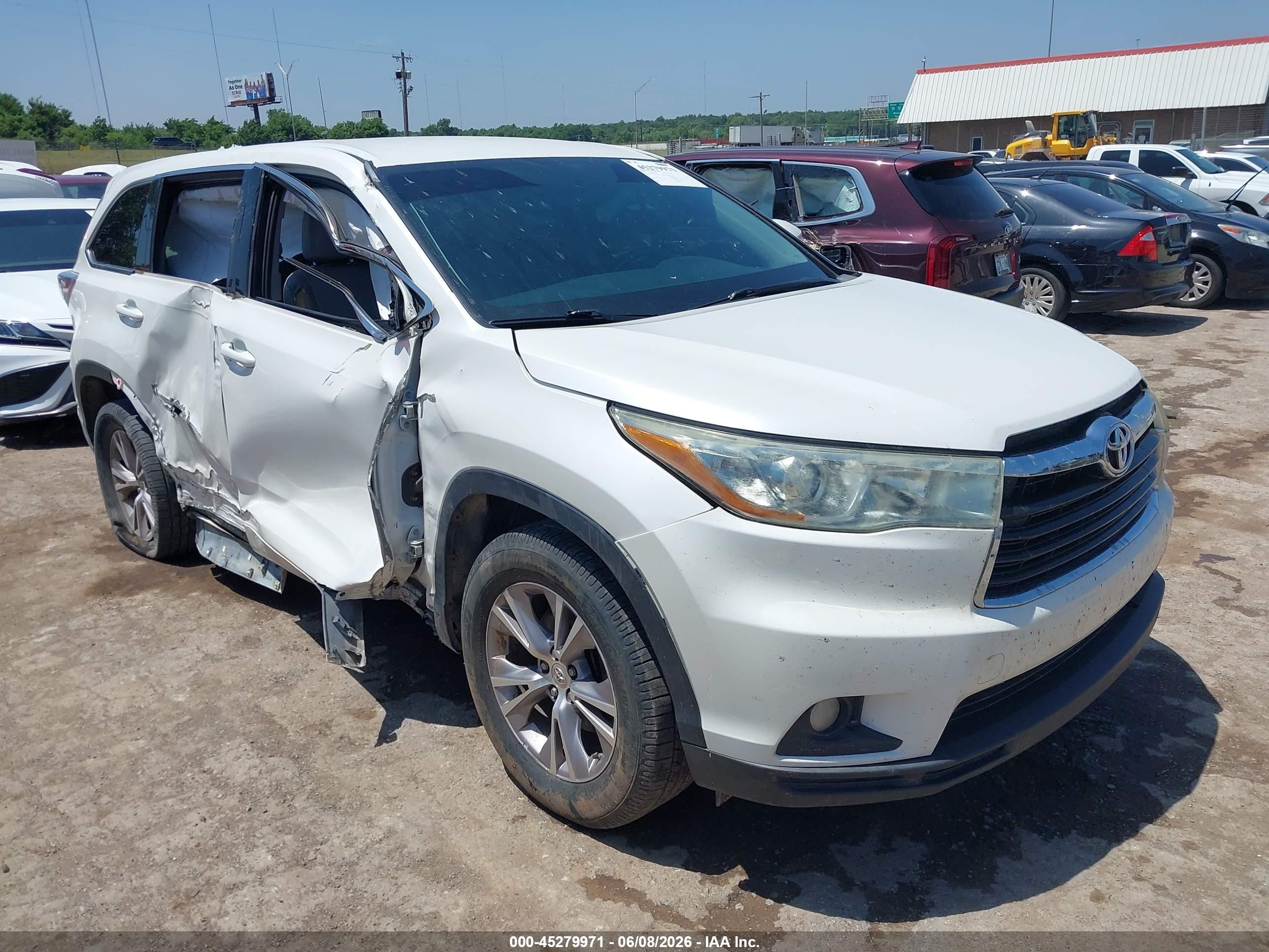 2015 Toyota Highlander Le Plus V6 Белый vin: 5TDZKRFH3FS044034