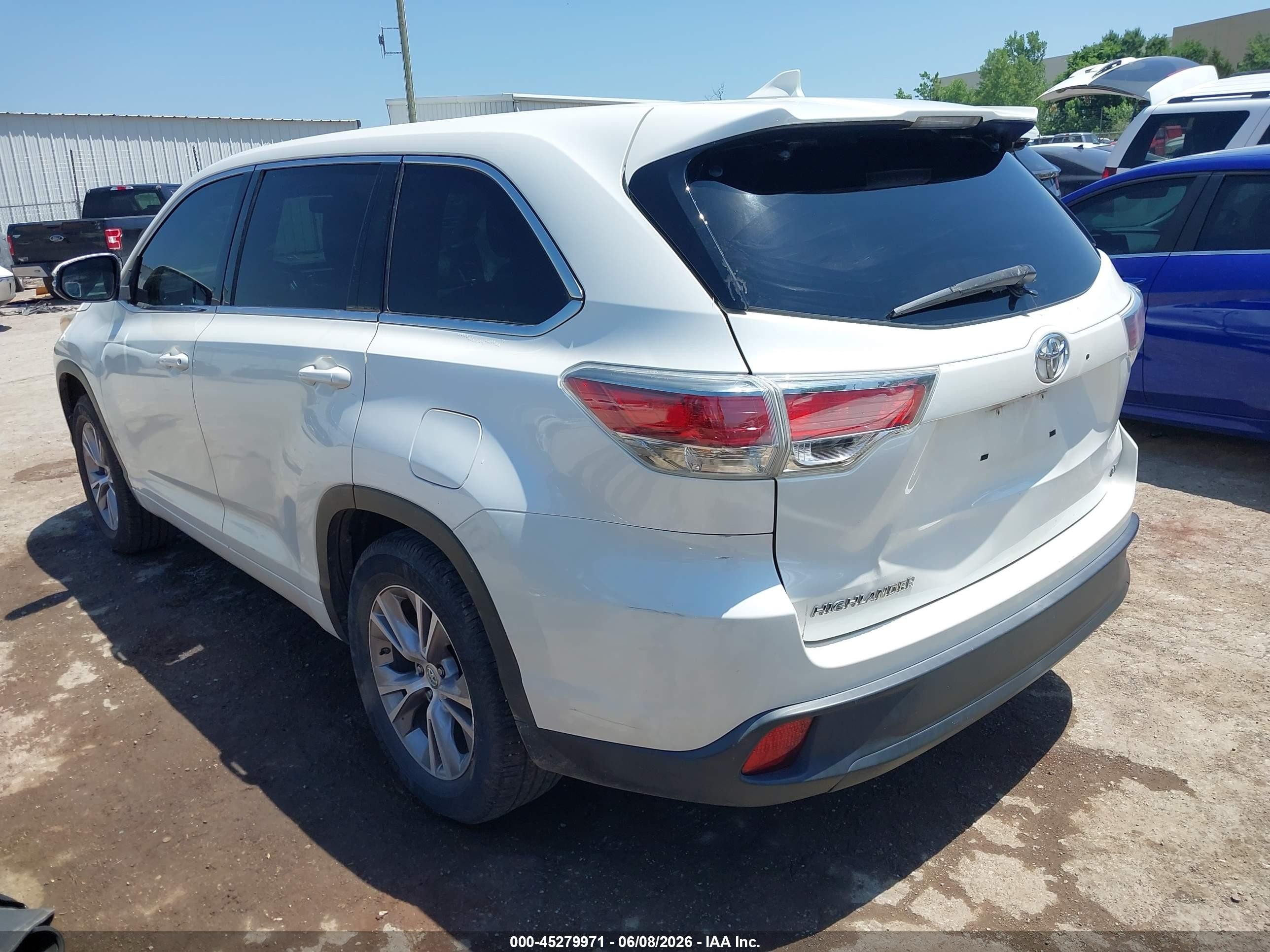 2015 Toyota Highlander Le Plus V6 Белый vin: 5TDZKRFH3FS044034