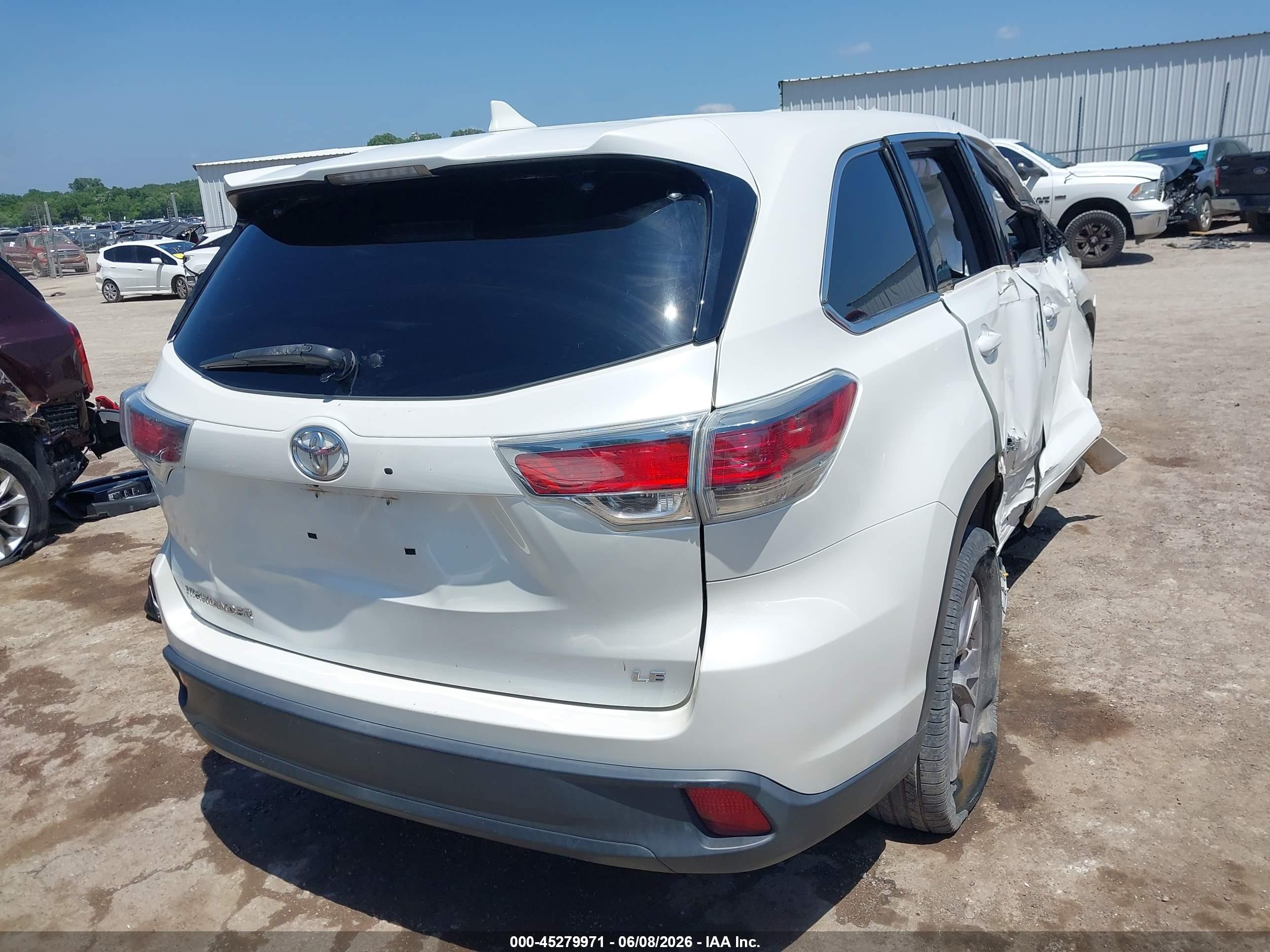 2015 Toyota Highlander Le Plus V6 Белый vin: 5TDZKRFH3FS044034