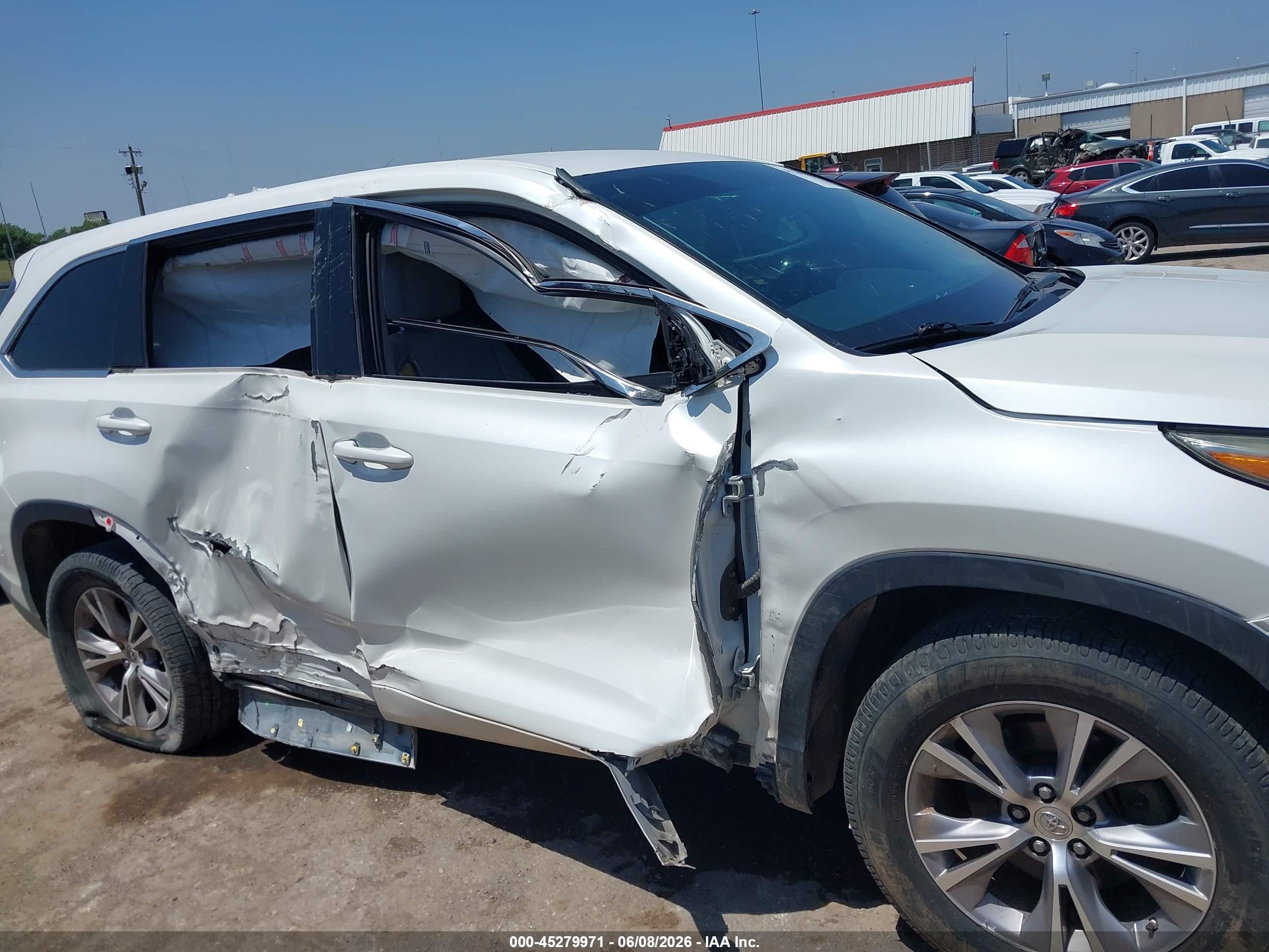 2015 Toyota Highlander Le Plus V6 Белый vin: 5TDZKRFH3FS044034