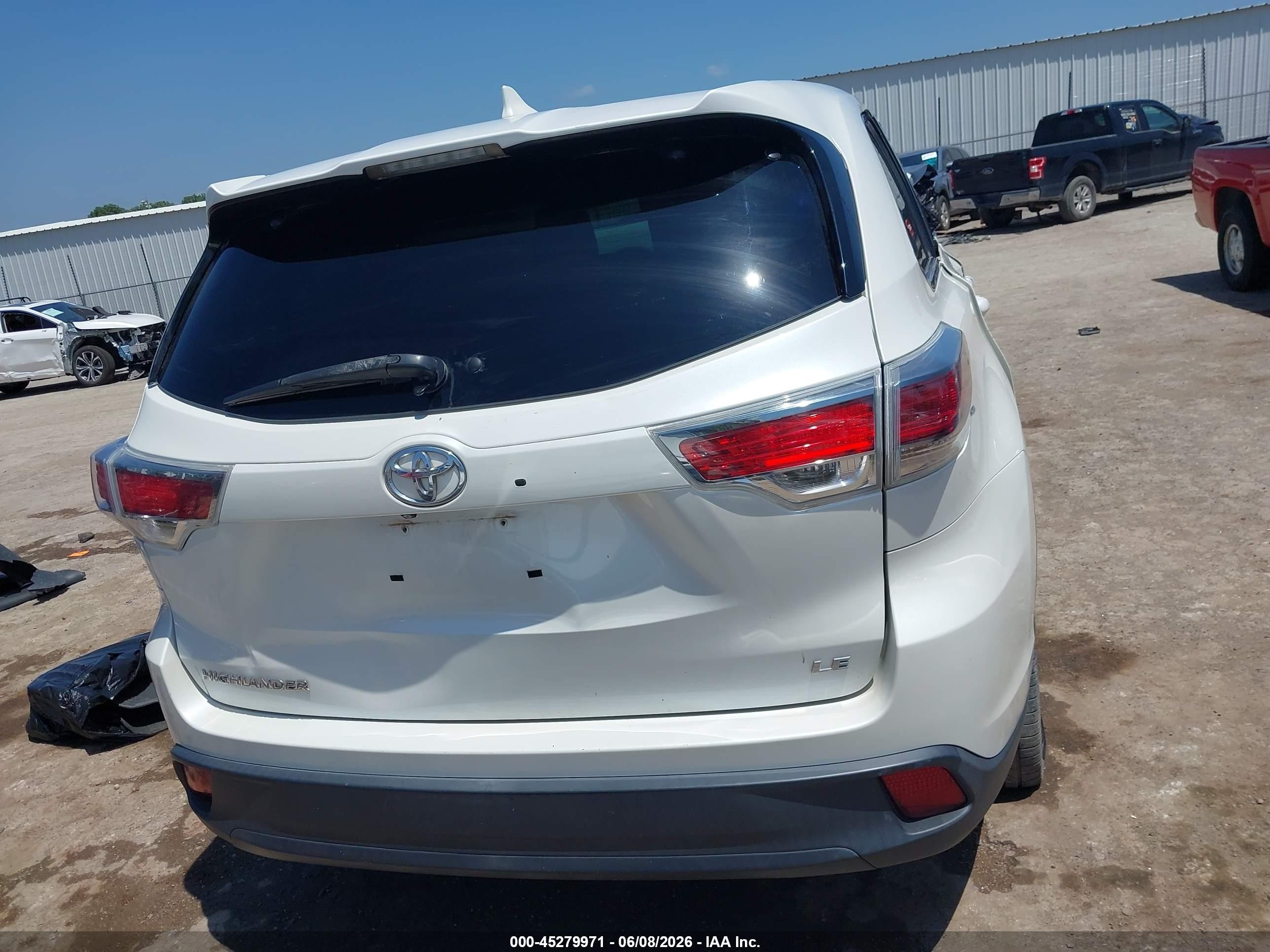 2015 Toyota Highlander Le Plus V6 Белый vin: 5TDZKRFH3FS044034