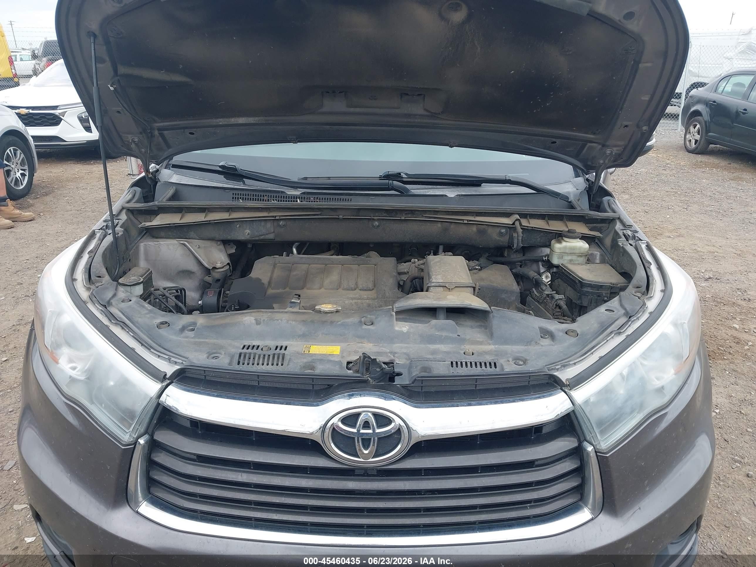 2015 Toyota Highlander Le Plus V6 Gray vin: 5TDZKRFH3FS086817