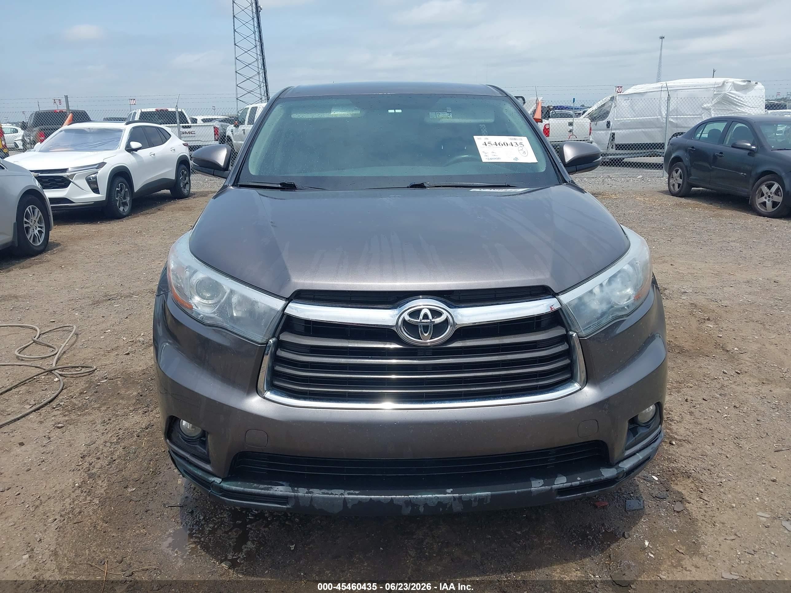 2015 Toyota Highlander Le Plus V6 Gray vin: 5TDZKRFH3FS086817
