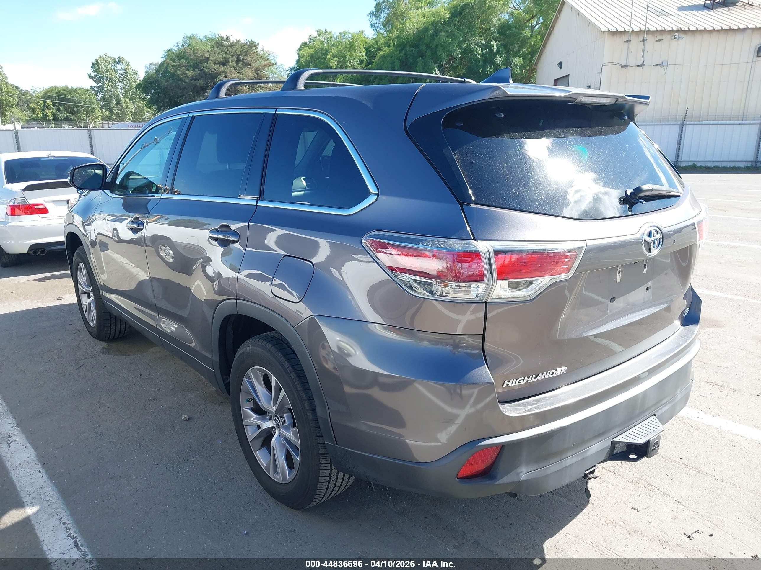 2016 Toyota Highlander Le Plus V6 Gray vin: 5TDZKRFH3GS123348